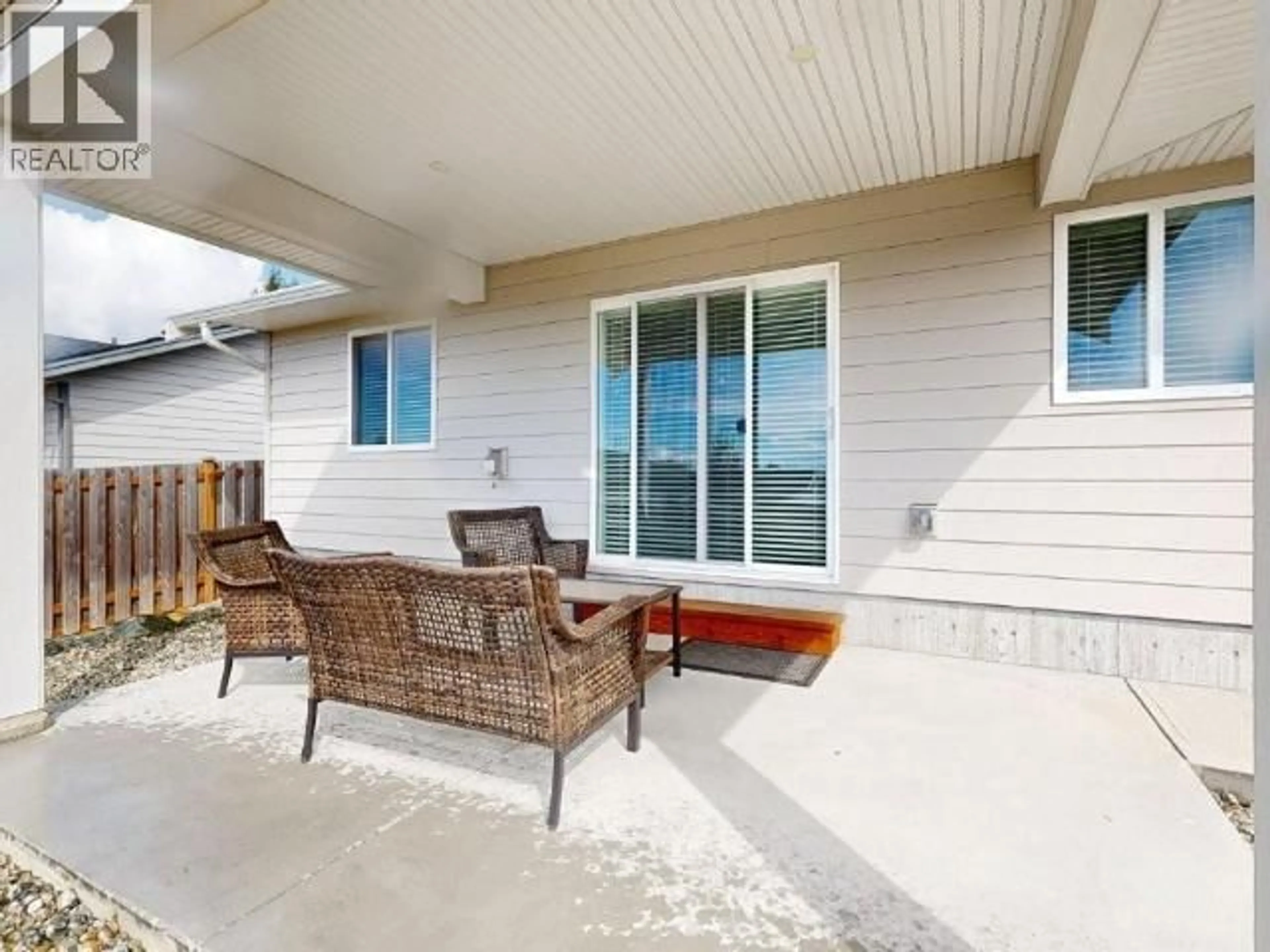 Patio, water/lake/river/ocean view for 4511 MANSON AVE, Powell River British Columbia V8A3N3
