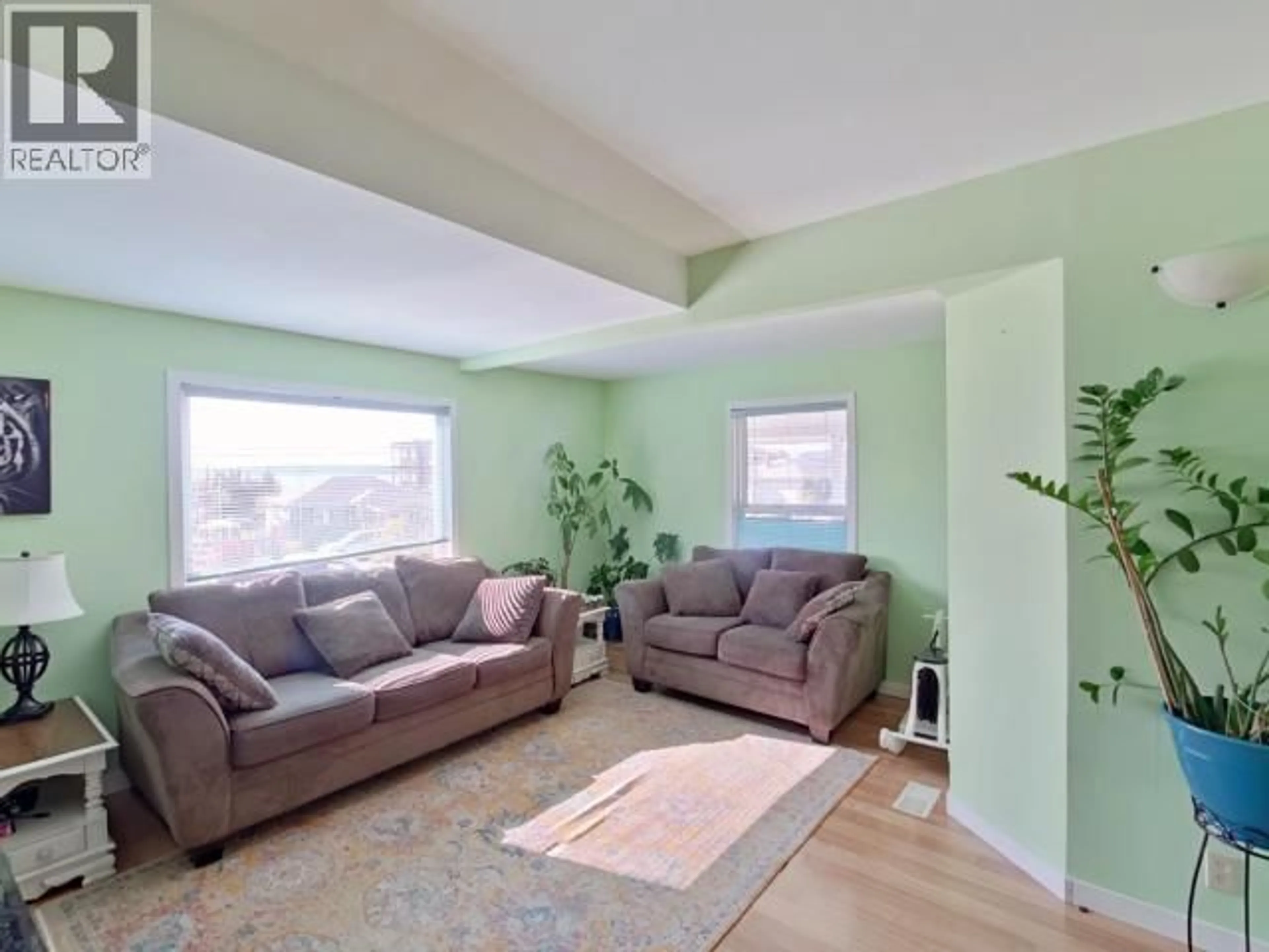 Living room with furniture, unknown for 4570 MICHIGAN AVE, Powell River British Columbia V8A2S8