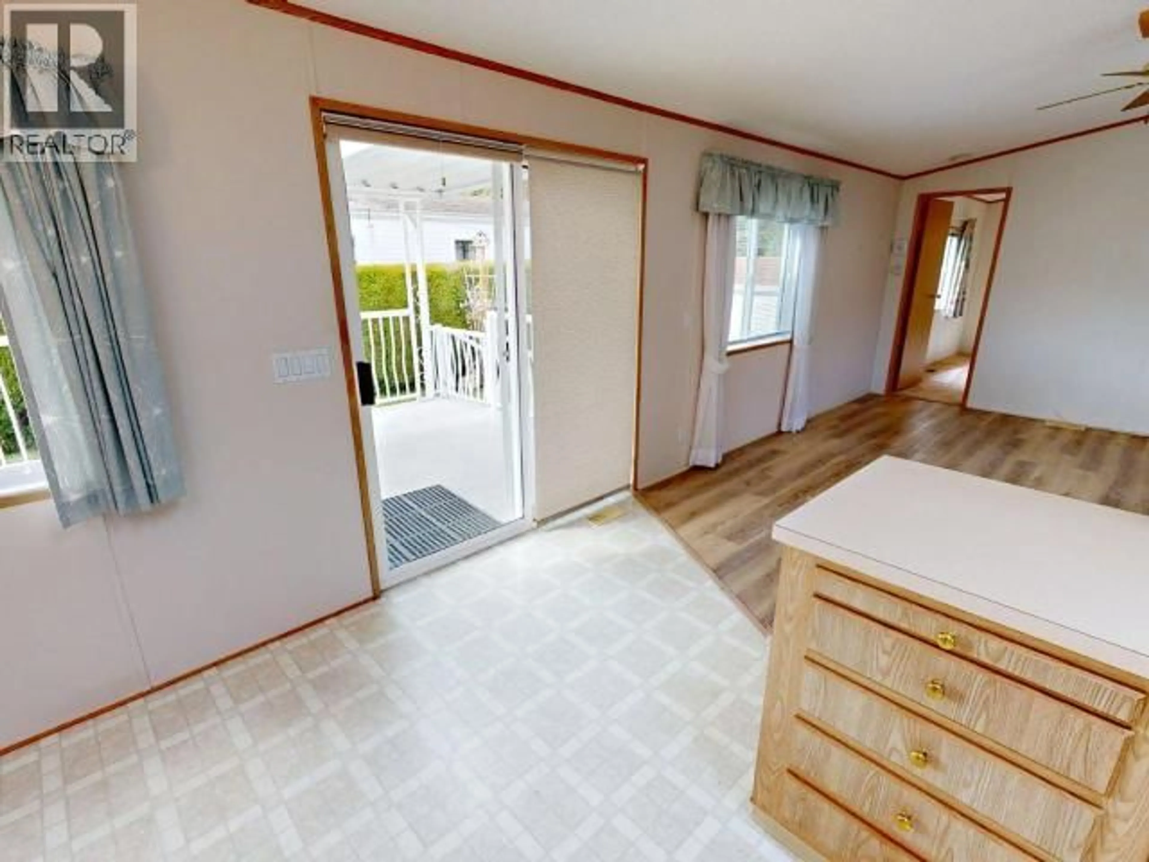 A pic of a room for 204 - 7575 DUNCAN STREET, Powell River British Columbia V8A5L1
