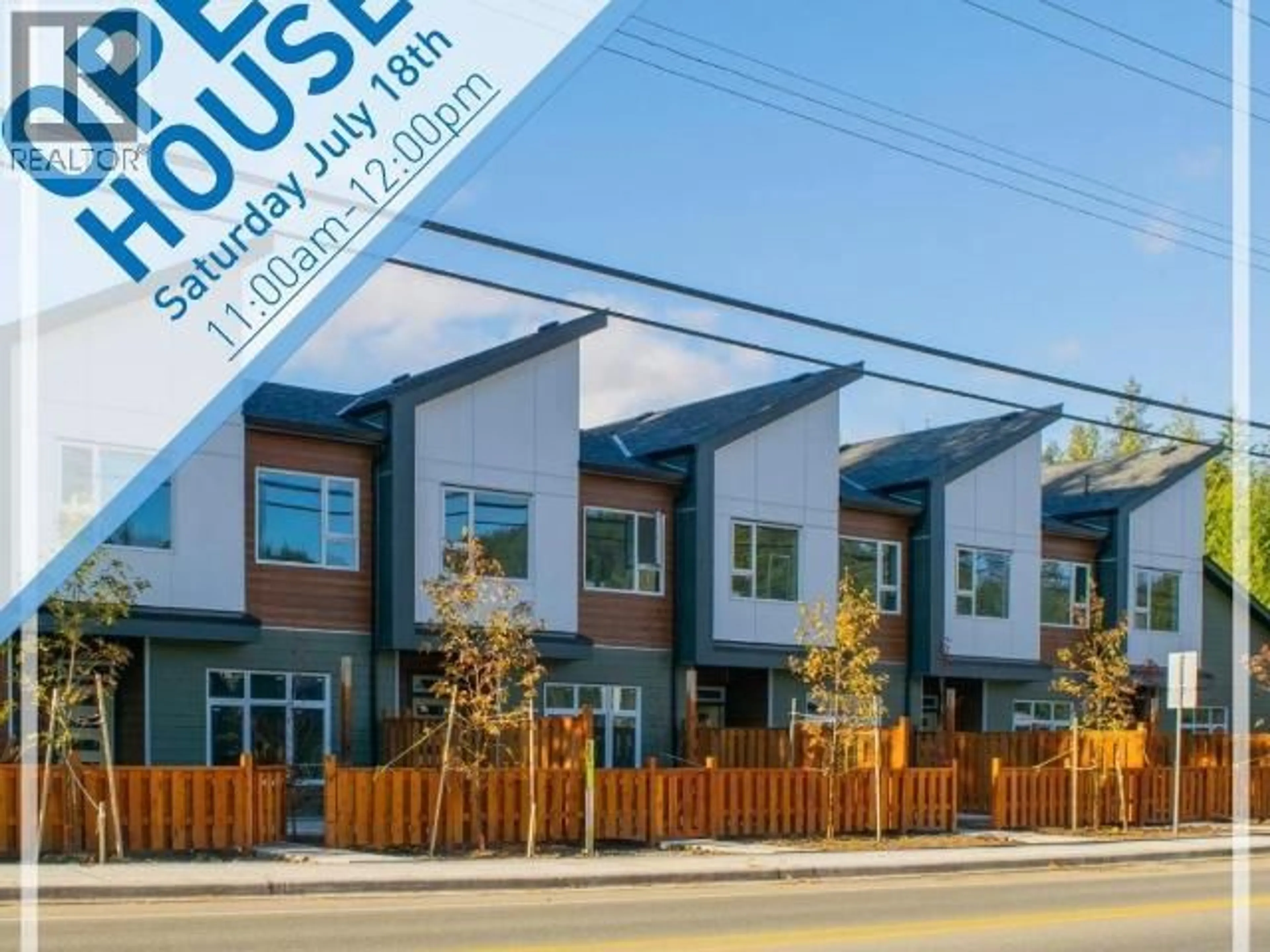 Home with vinyl exterior material, street for 102 - 5191 MANSON AVE, Powell River British Columbia V8A3P2