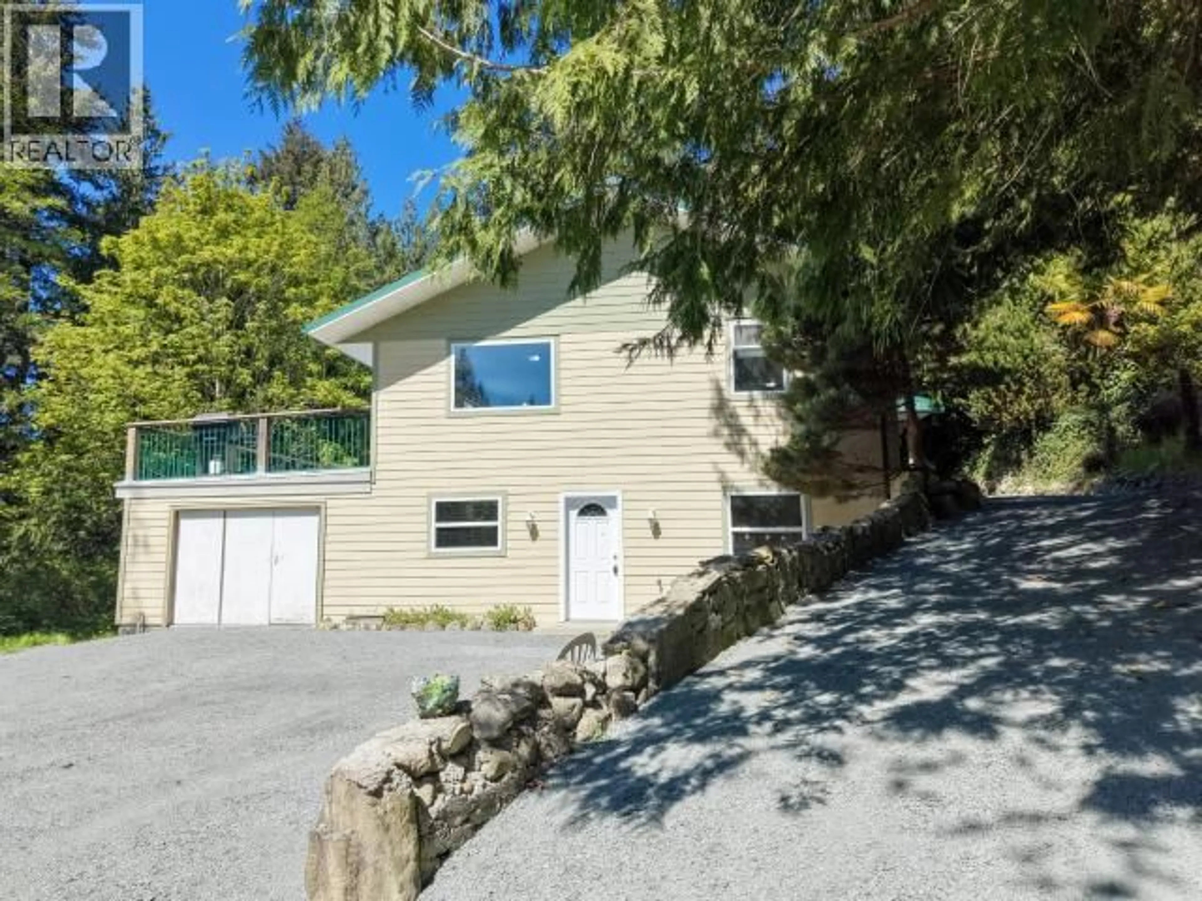 A pic from outside/outdoor area/front of a property/back of a property/a pic from drone, street for 4070 HIGHWAY 101, Powell River British Columbia V8A4Z3