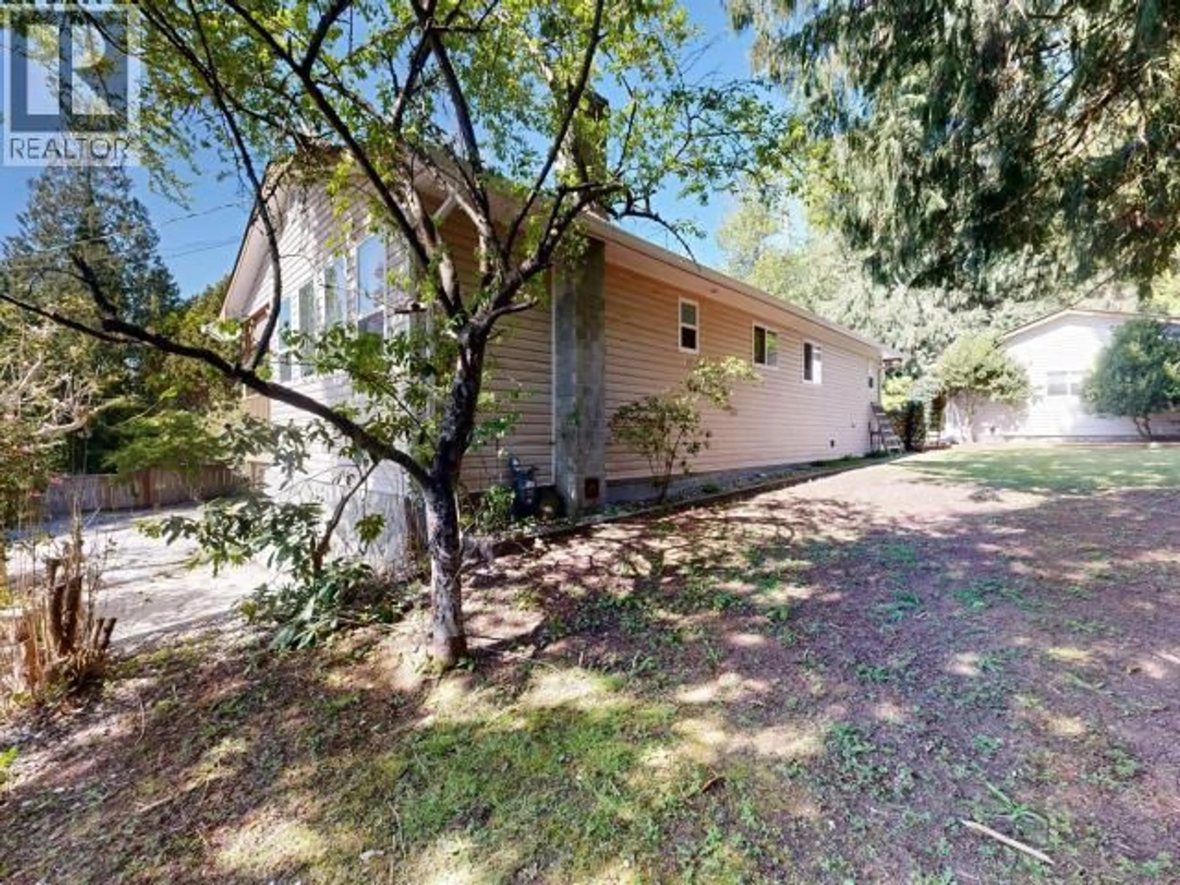 A pic from outside/outdoor area/front of a property/back of a property/a pic from drone, street for 8098 CENTENNIAL DRIVE, Powell River British Columbia V8A0S2