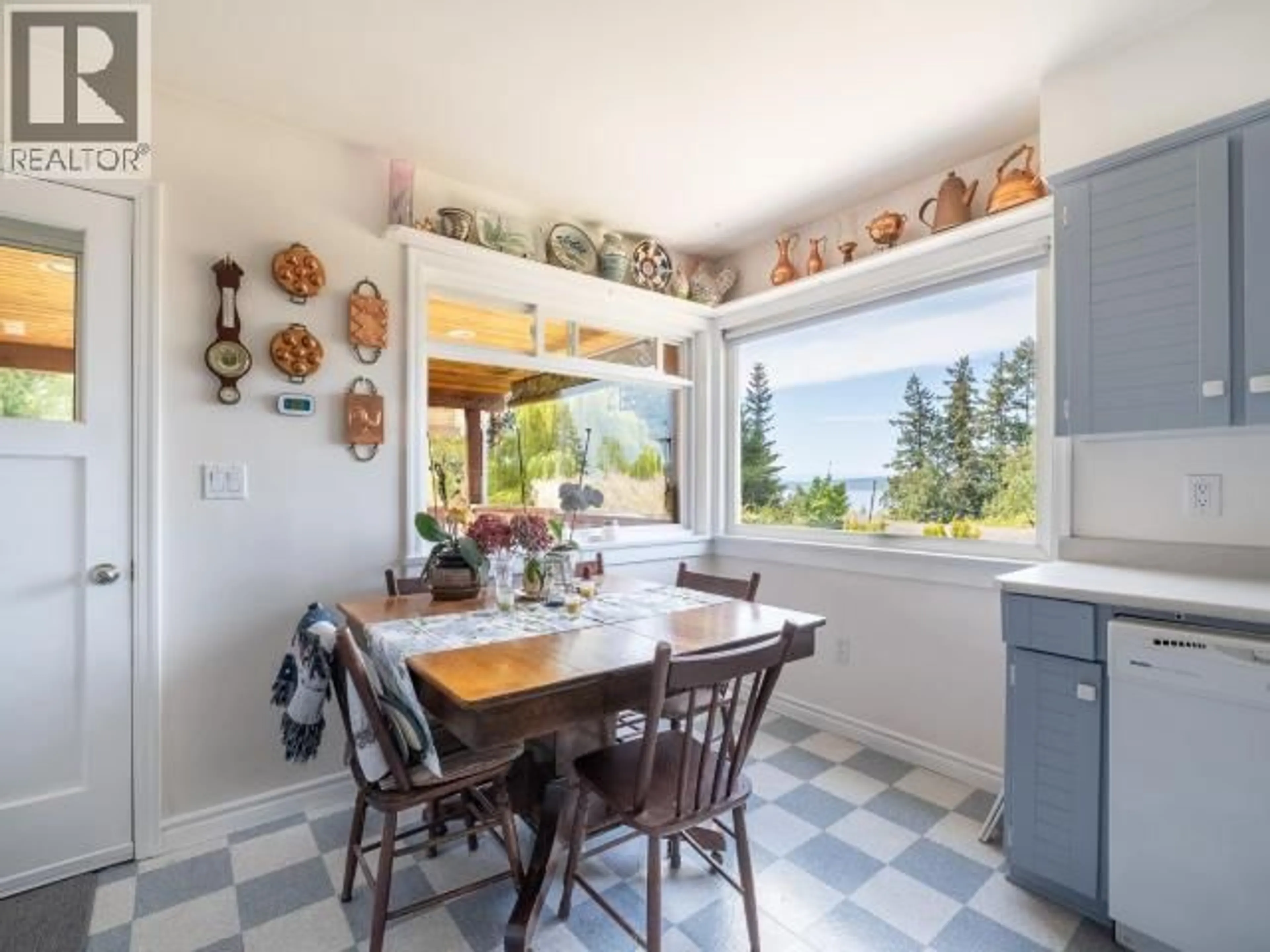 Unknown for 6948 HAMMOND STREET, Powell River British Columbia V8A1R4