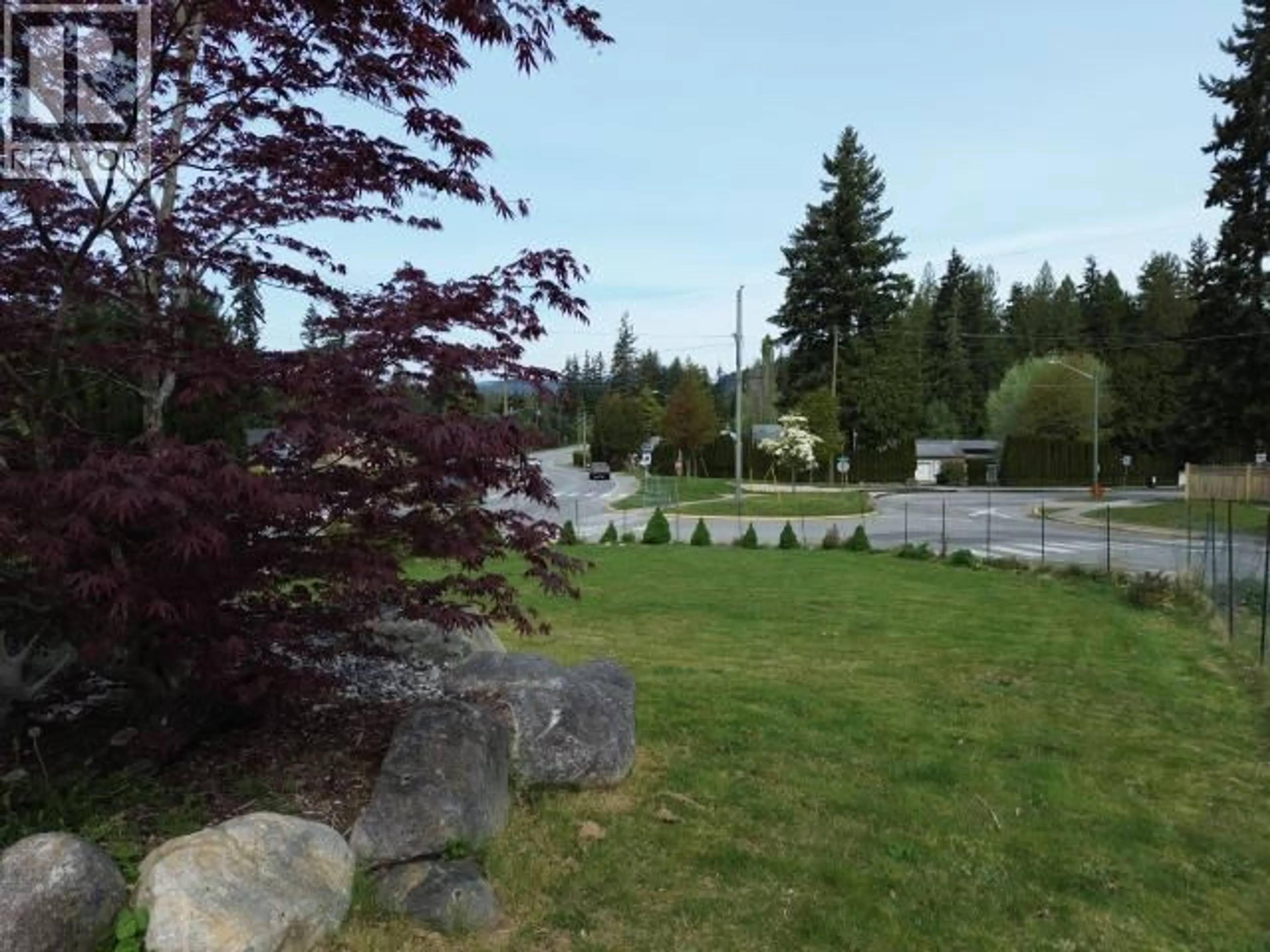 Patio, unknown for 4973 QUEENS AVE, Powell River British Columbia V8A3S8