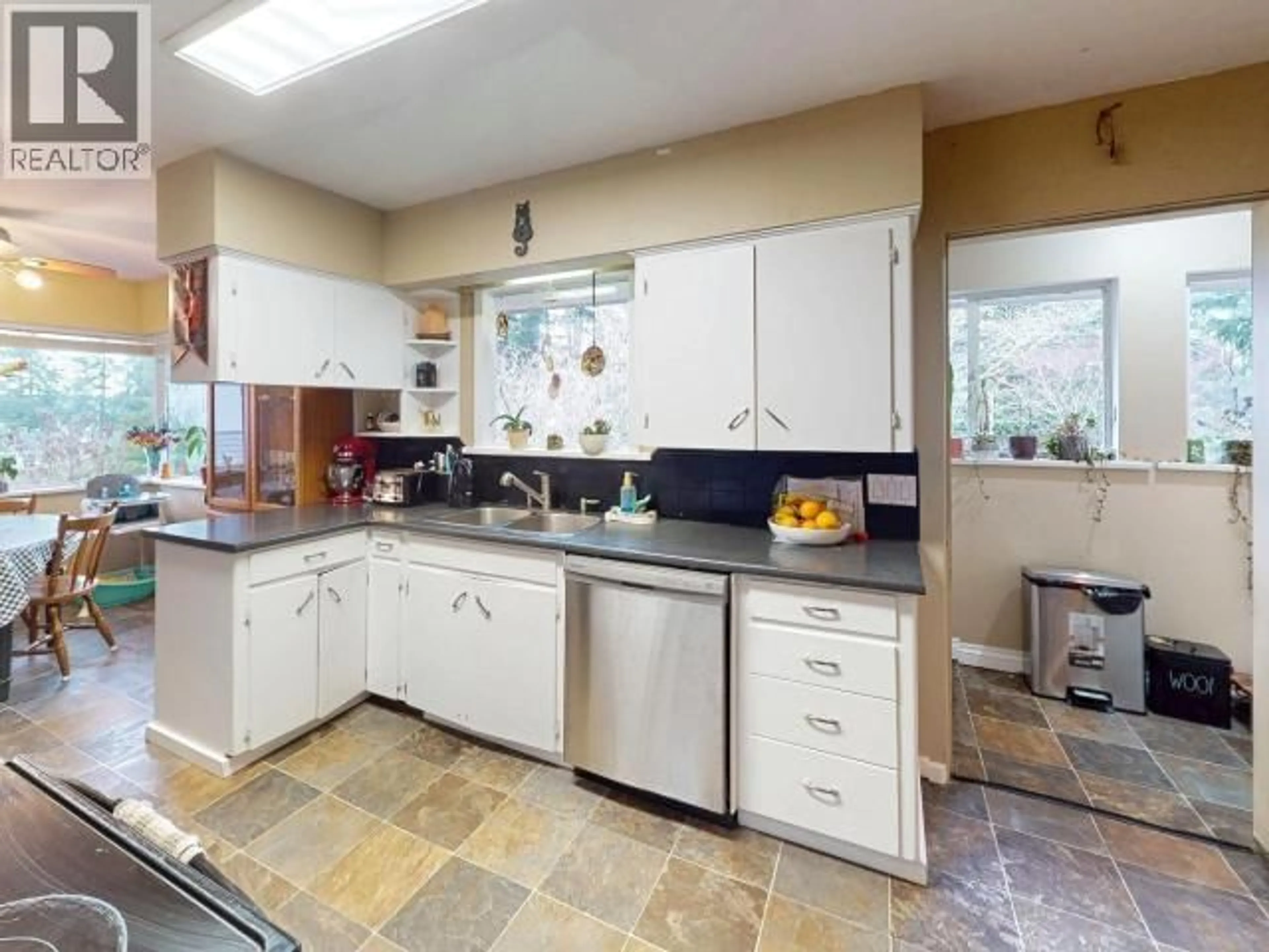 Unknown for 3361 JOYCE AVE, Powell River British Columbia V8A2X9