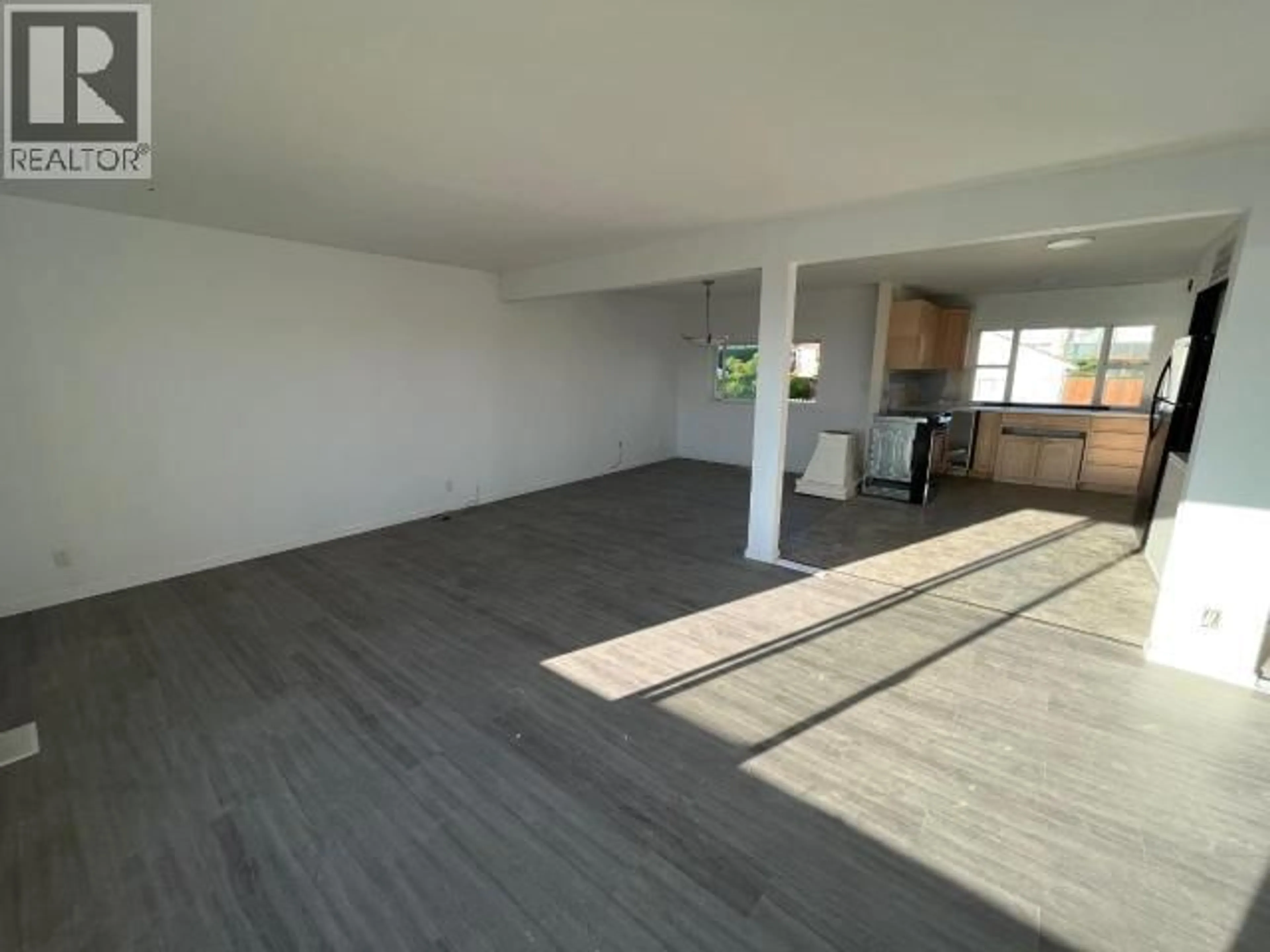 A pic of a room for 3952 JOYCE AVE, Powell River British Columbia V8A2Z3