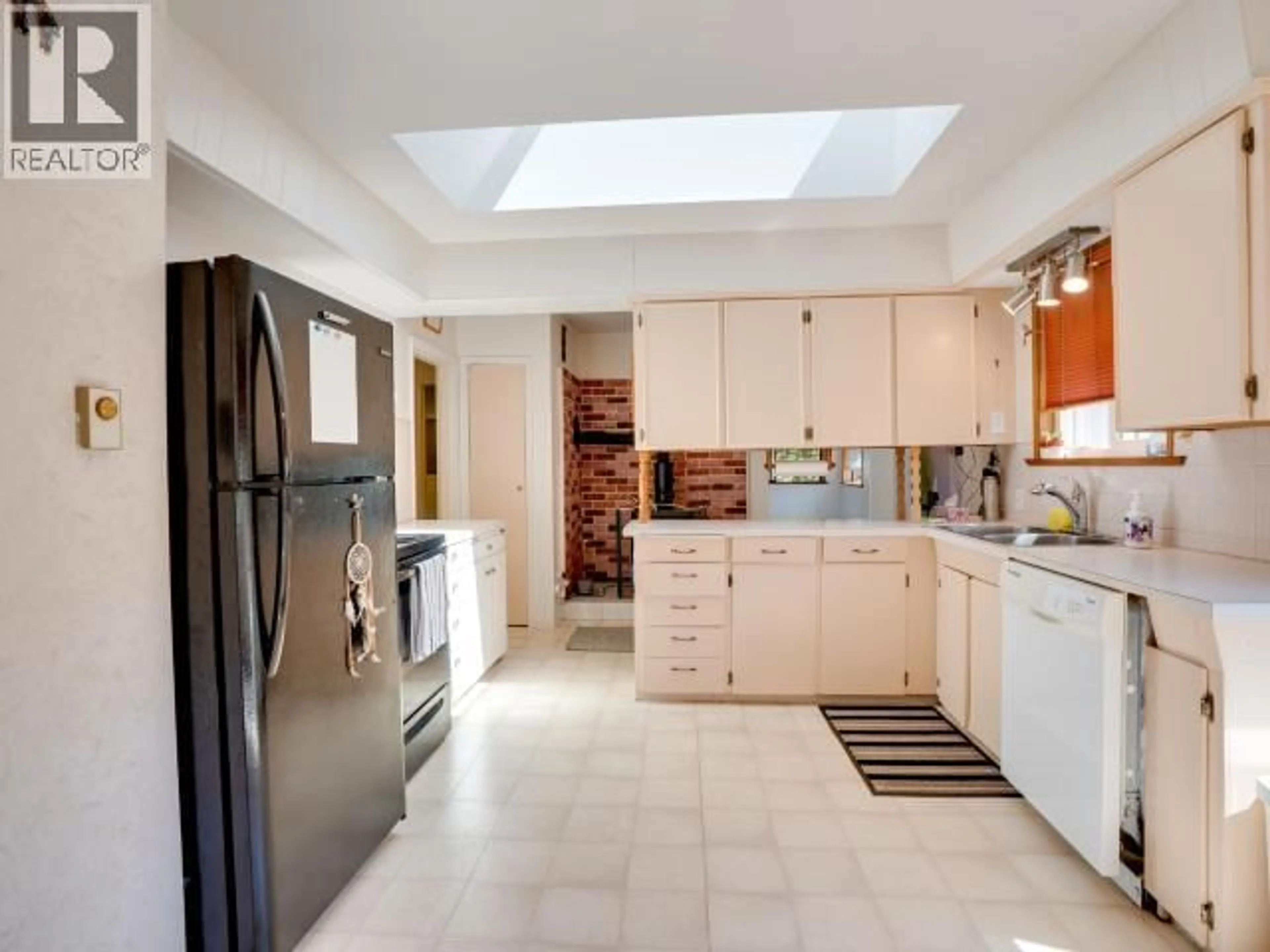 Unknown for 6551 KING AVE, Powell River British Columbia V8A4X9