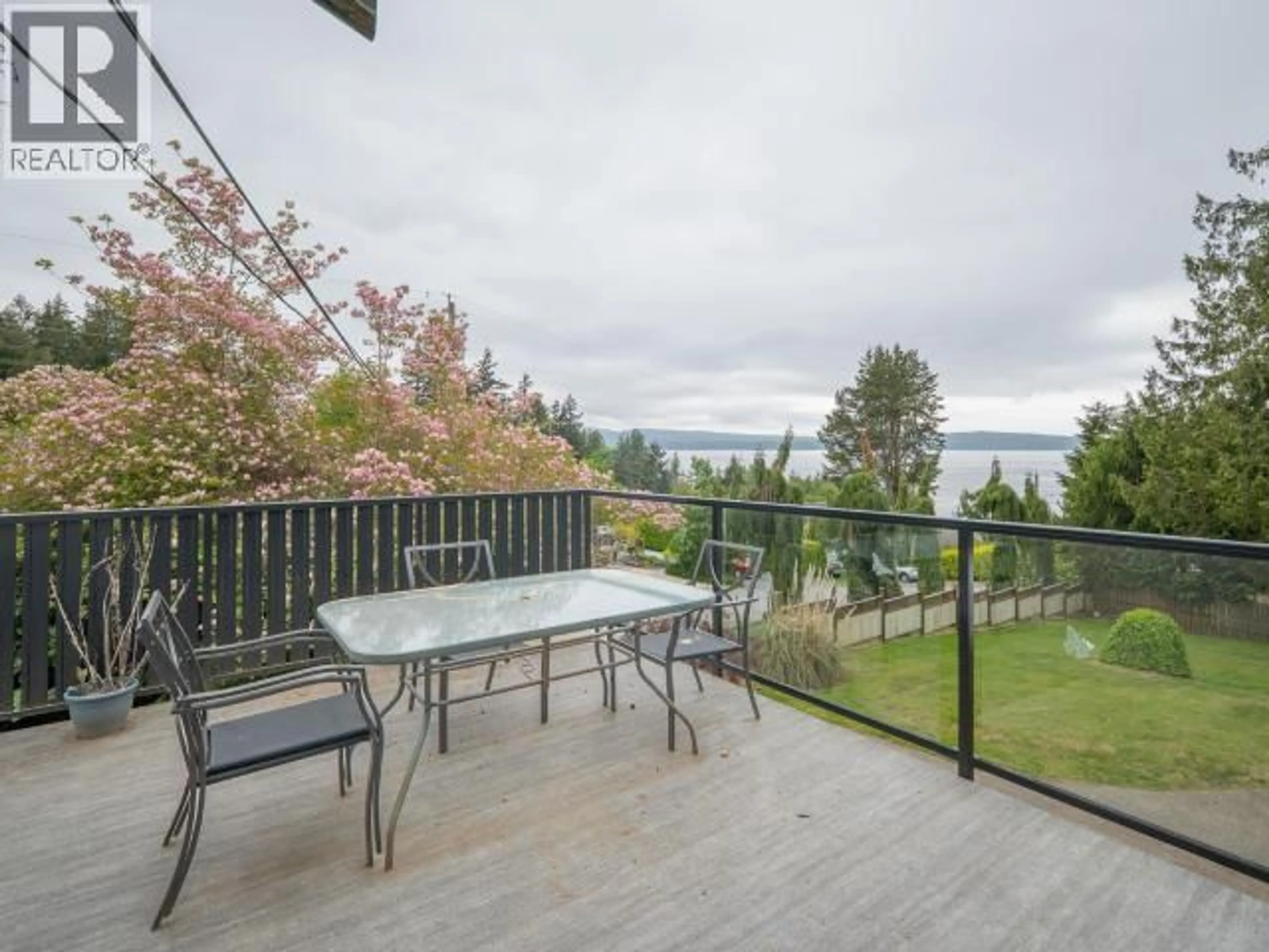 Patio, water/lake/river/ocean view for 6975 TERRACE STREET, Powell River British Columbia V8A1H3