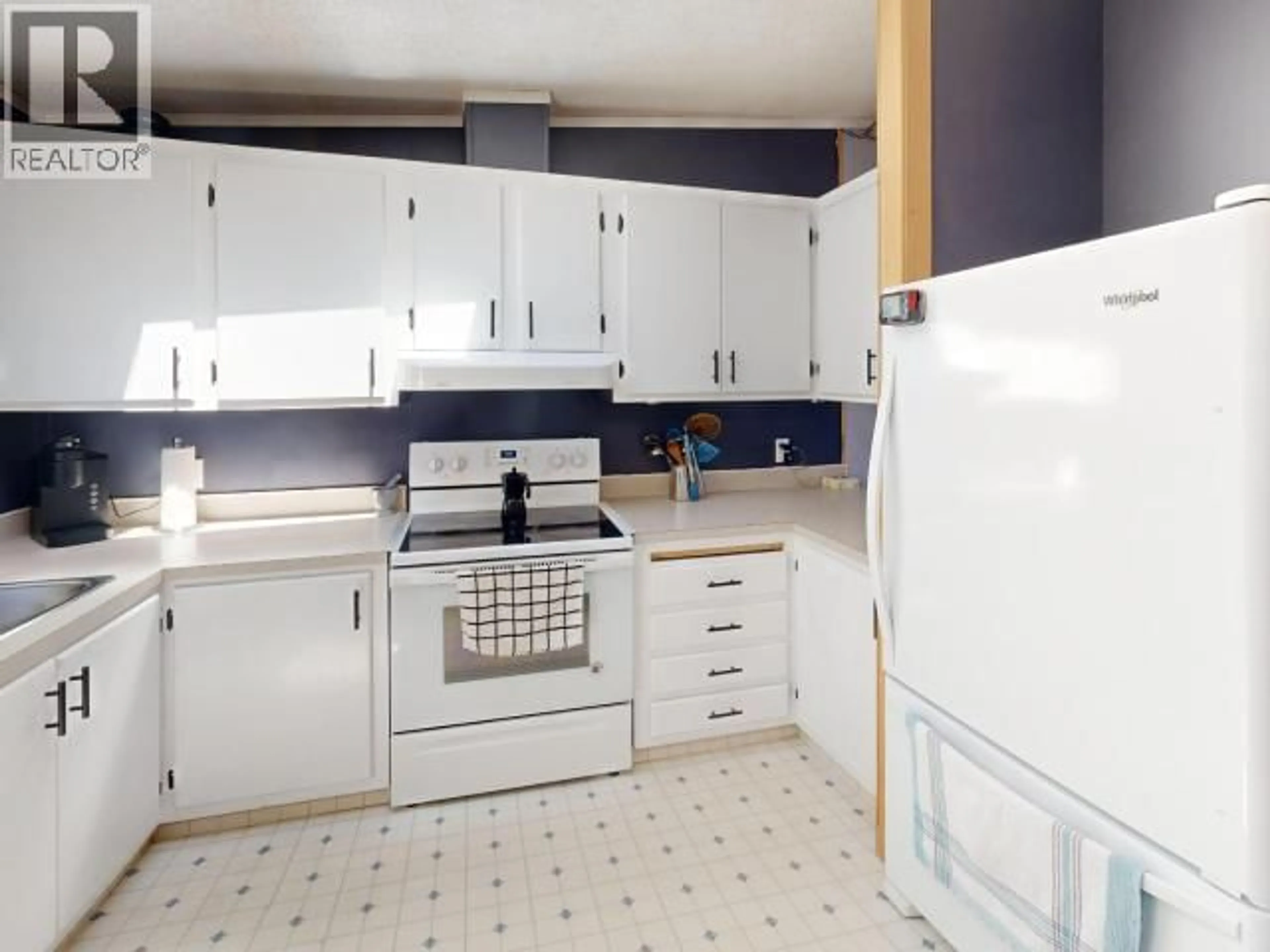 Standard kitchen, ceramic/tile floor for 24 - 4500 CLARIDGE ROAD, Powell River British Columbia