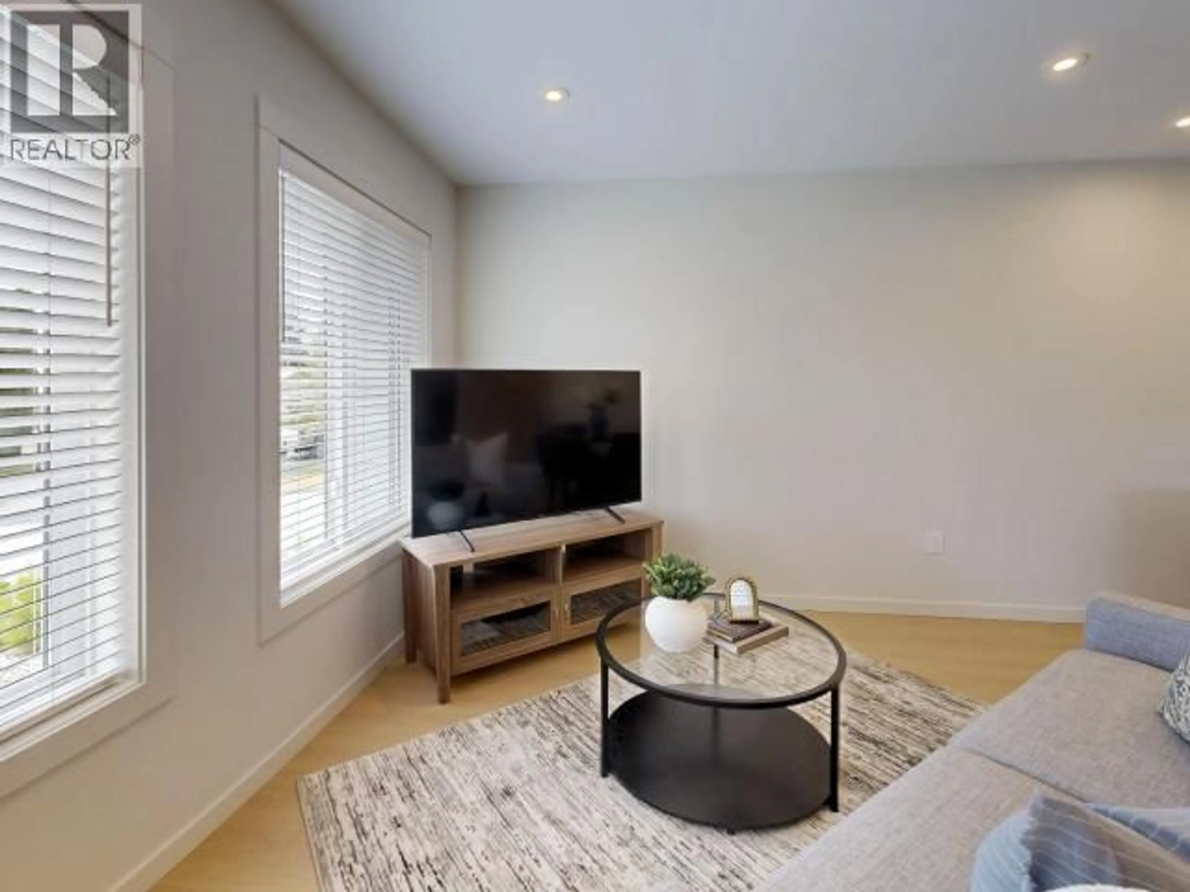 Living room with furniture, unknown for 4186 BOWNESS AVE, Powell River British Columbia V8A5S8