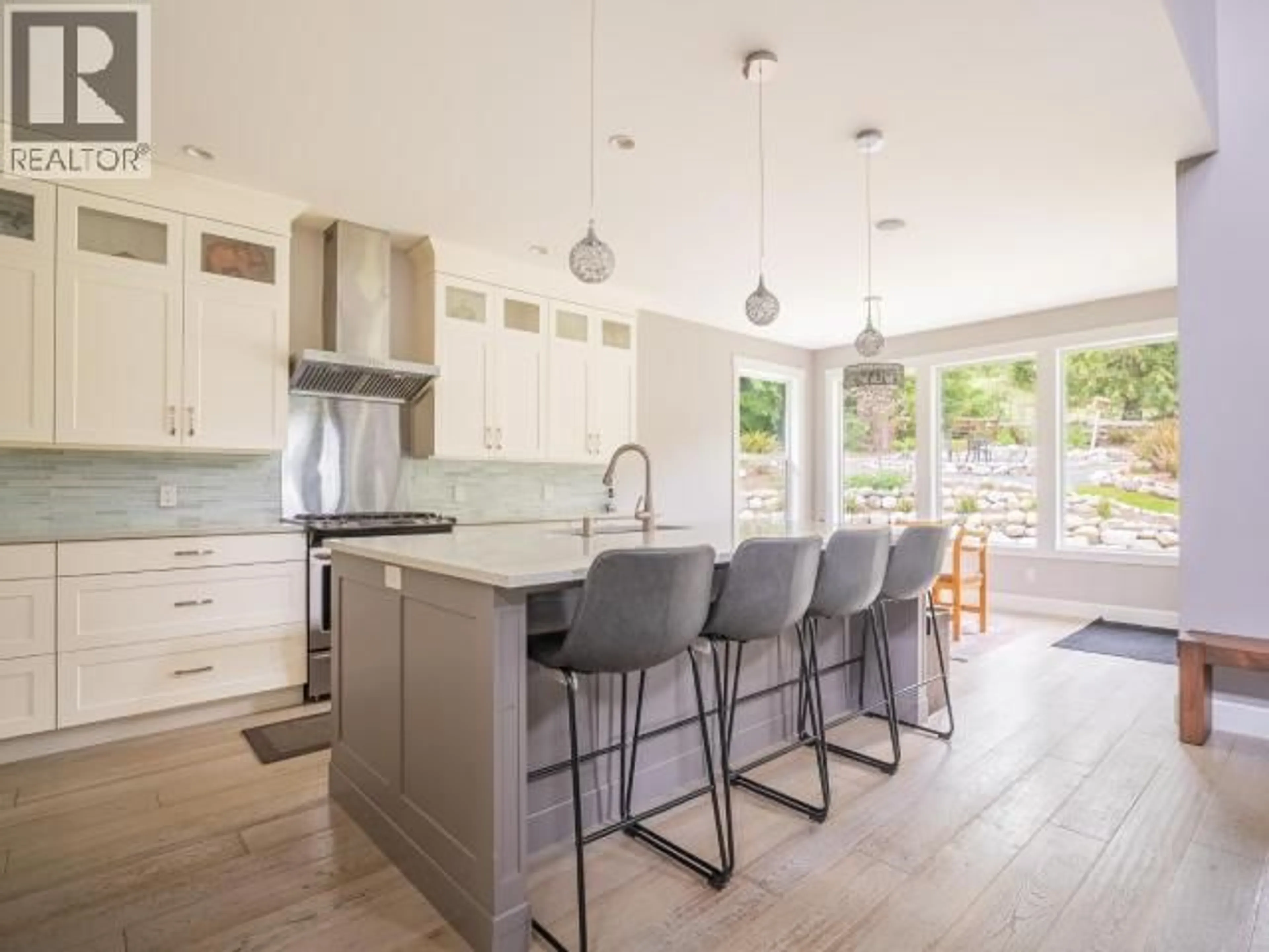 Open concept kitchen, unknown for 3130 BUTLER RD, Powell River British Columbia V8A0R9