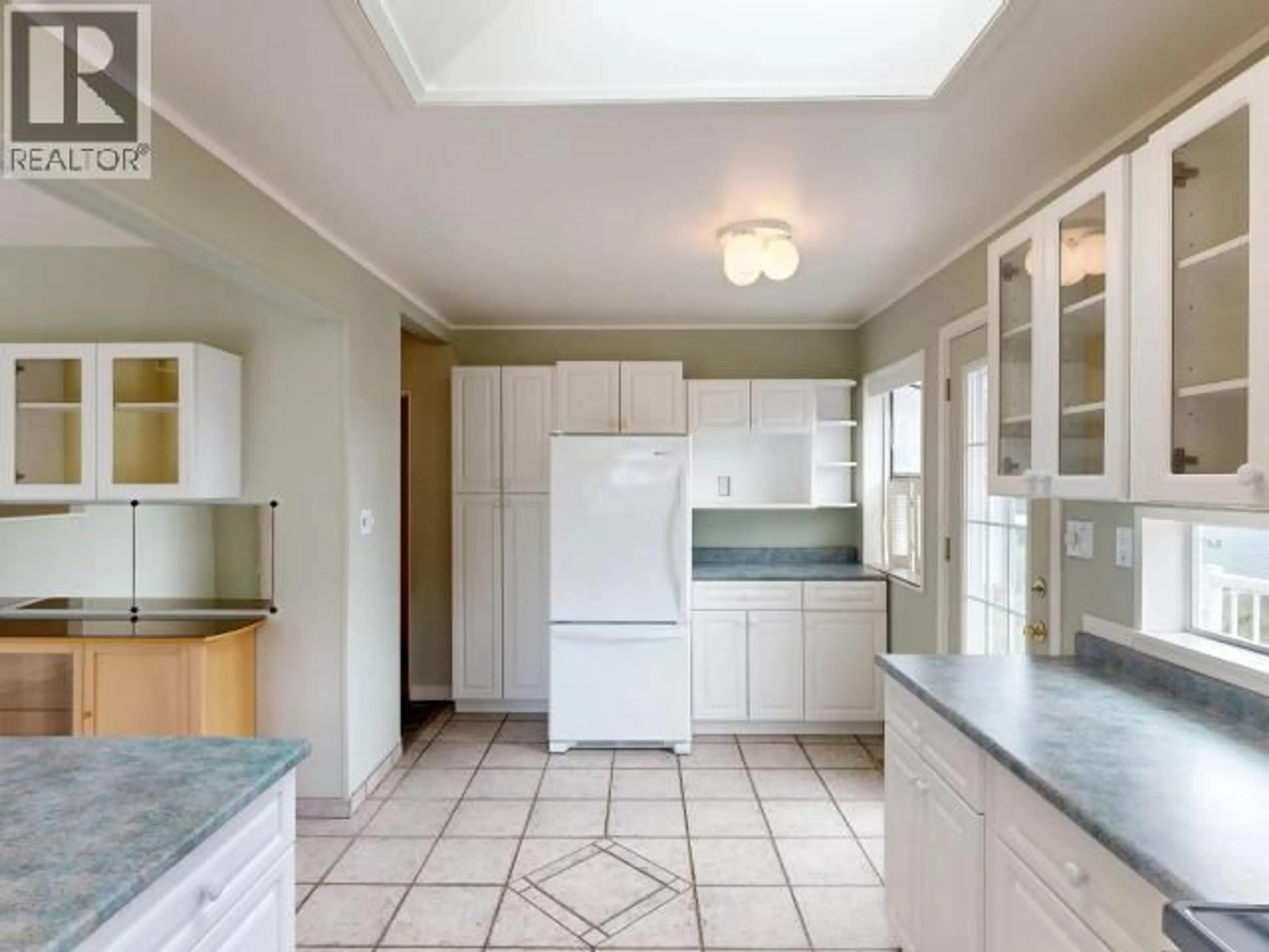 Unknown for 3272 KOOTENAY PLACE, Powell River British Columbia V8A1A6