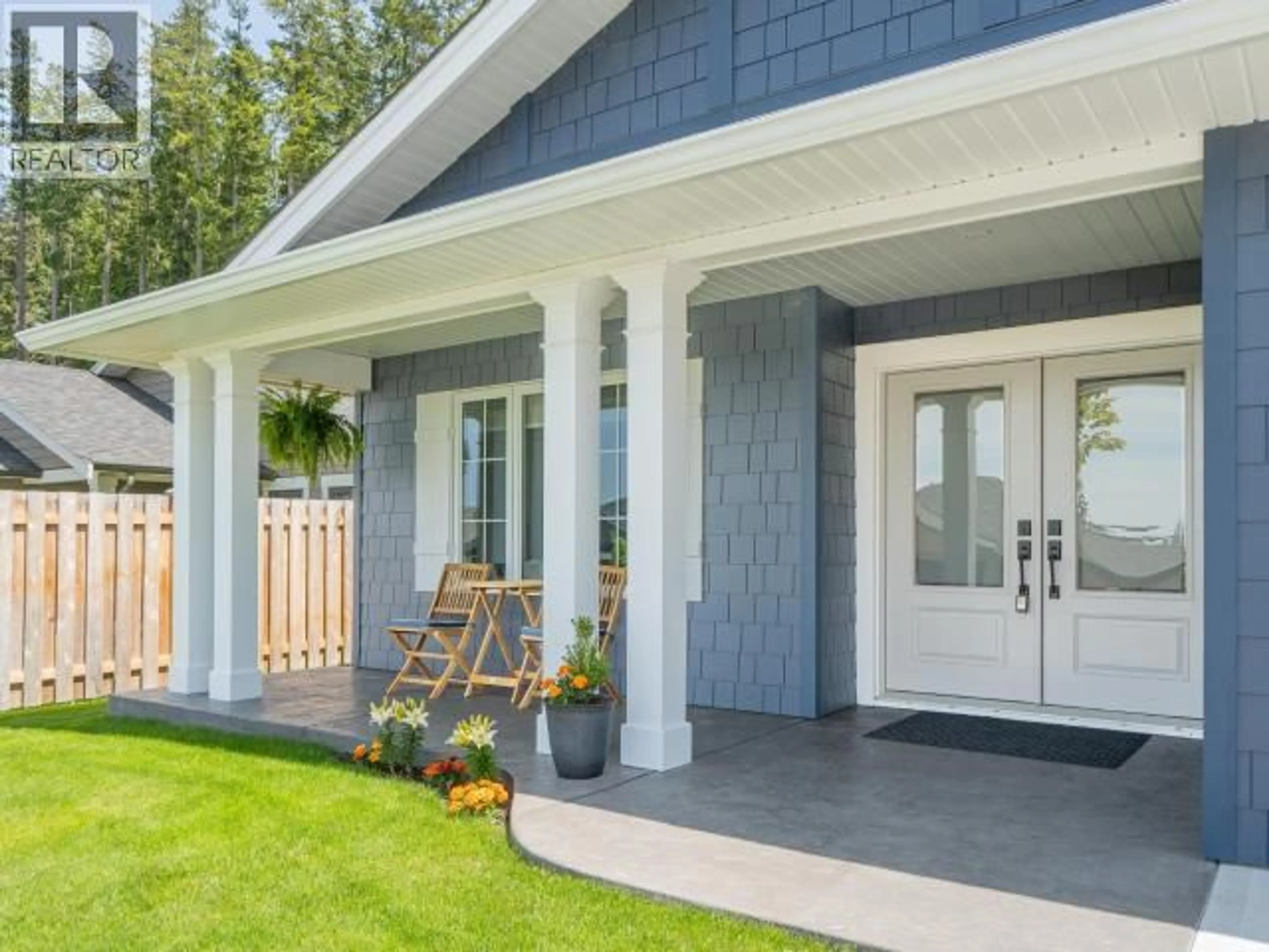 Home with vinyl exterior material, street for 4100 BEAUSEJOUR AVENUE, Powell River British Columbia V8A0A8