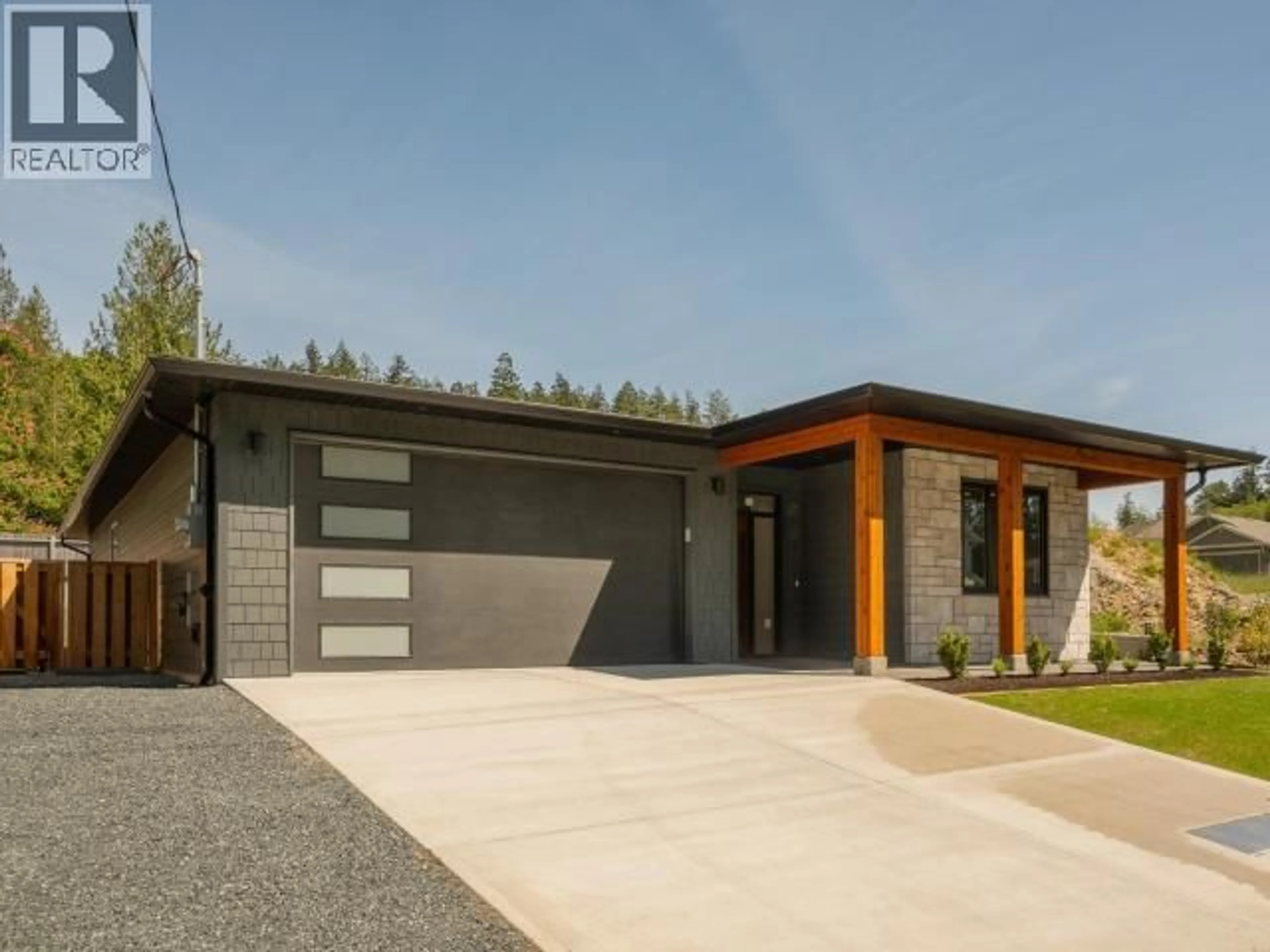 Home with brick exterior material, street for 4158 BOWNESS AVE, Powell River British Columbia V8A0A9