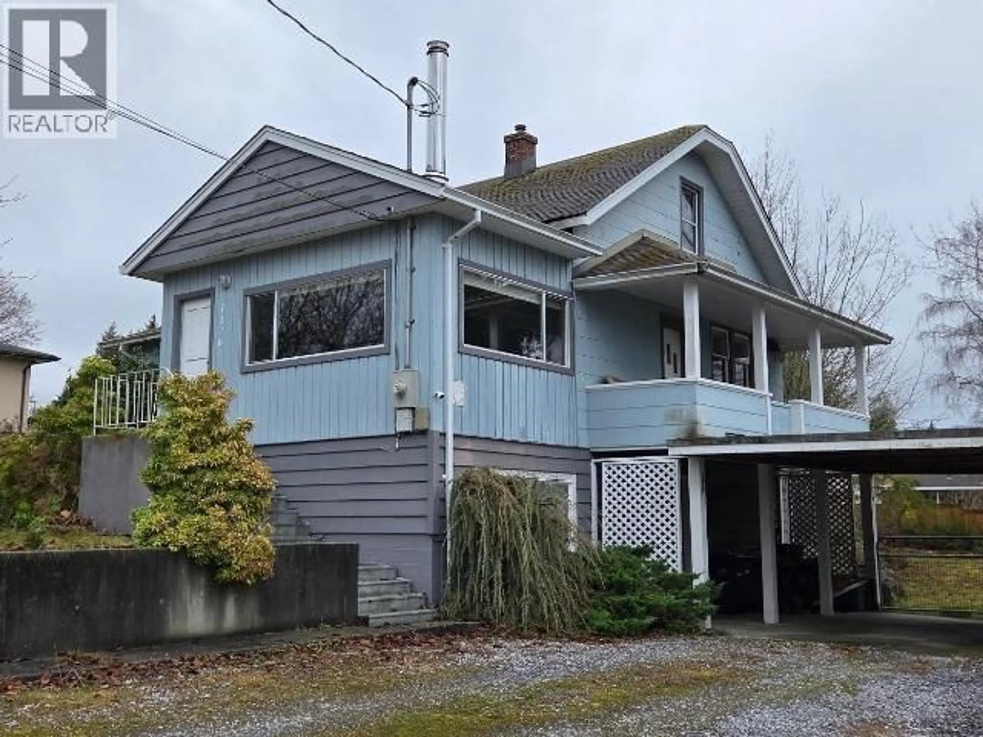 Home with vinyl exterior material, building for 7170 JORDAN STREET, Powell River British Columbia