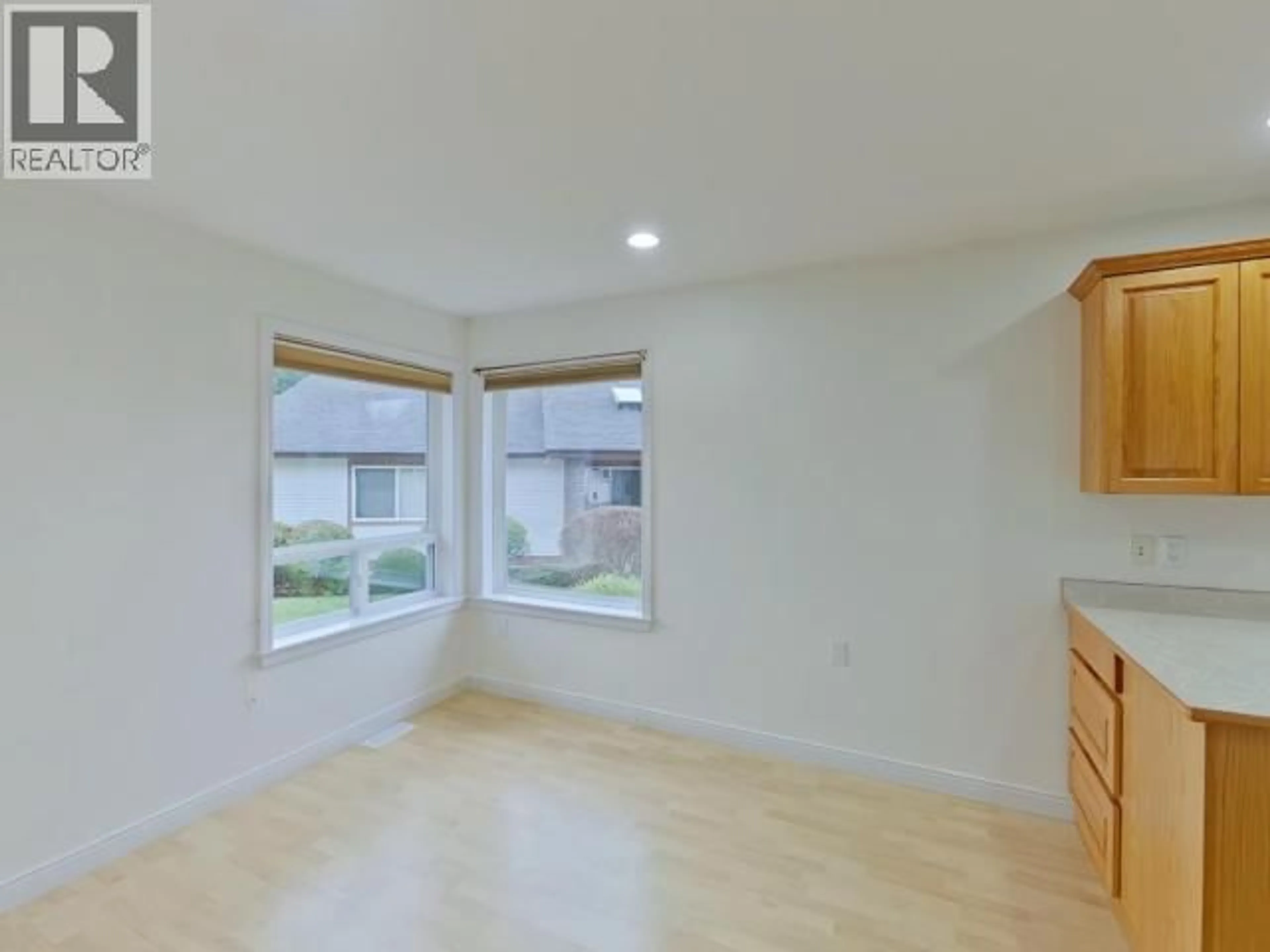 A pic of a room for 11 - 4897 ONTARIO AVE, Powell River British Columbia V8A5T7