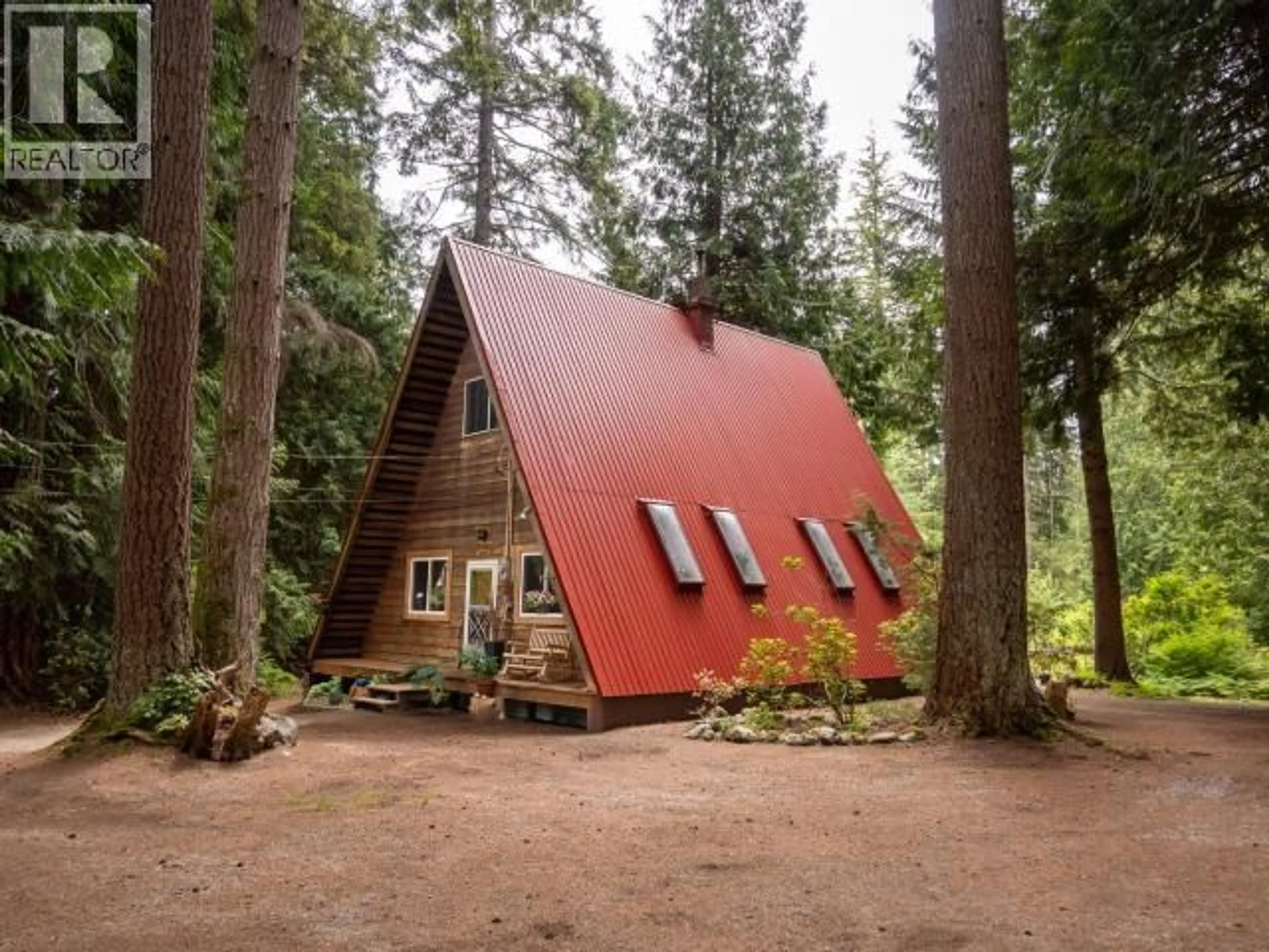Home with vinyl exterior material, forest/trees view for 10147 SERENDIPITY ROAD, Powell River British Columbia V8A0P6