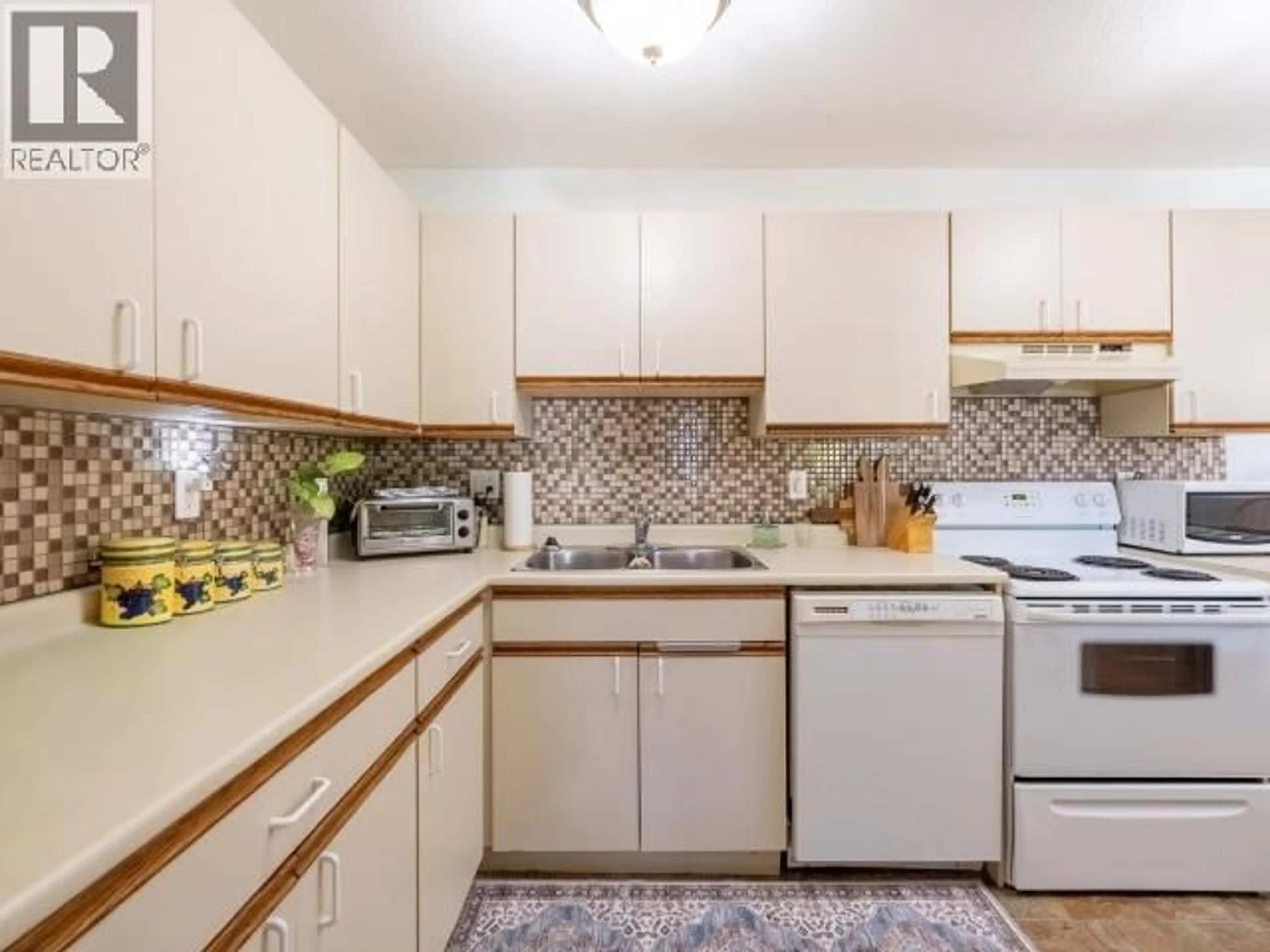 Standard kitchen, unknown for 103 - 4477 MICHIGAN AVE, Powell River British Columbia V8A2S4