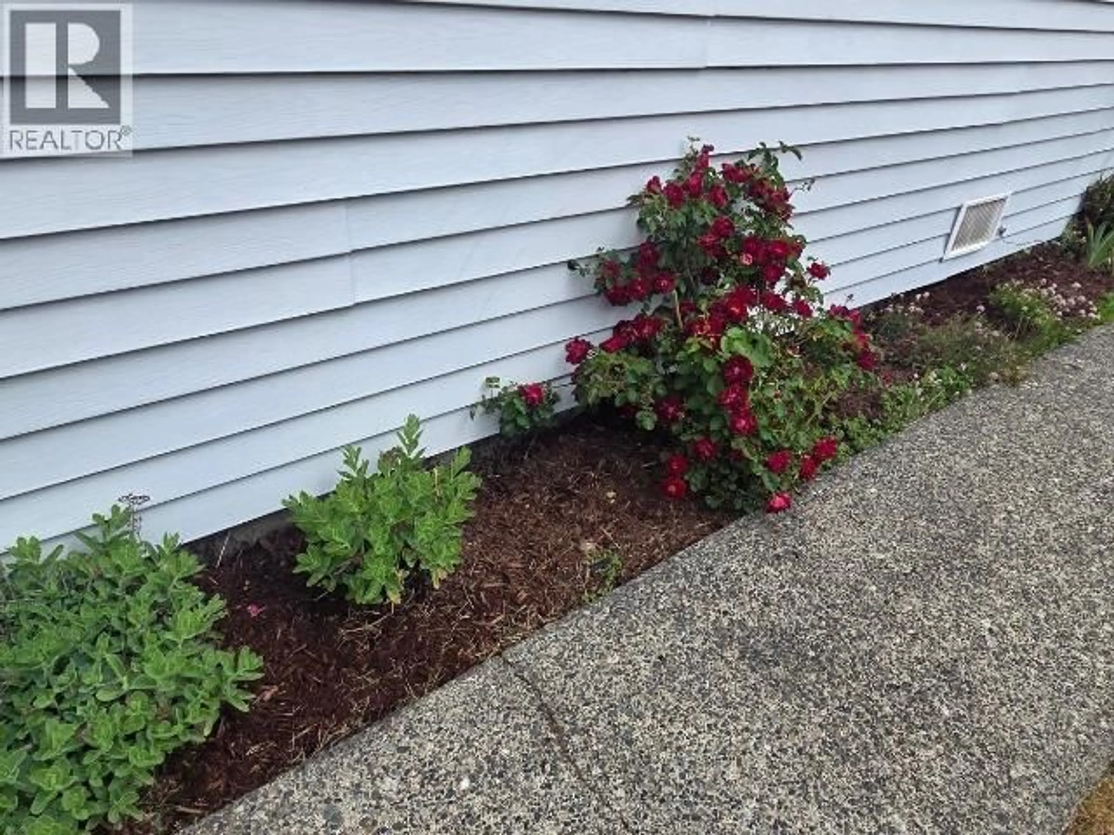 Patio, street for 4706 ONTARIO AVE, Powell River British Columbia V8A5L6