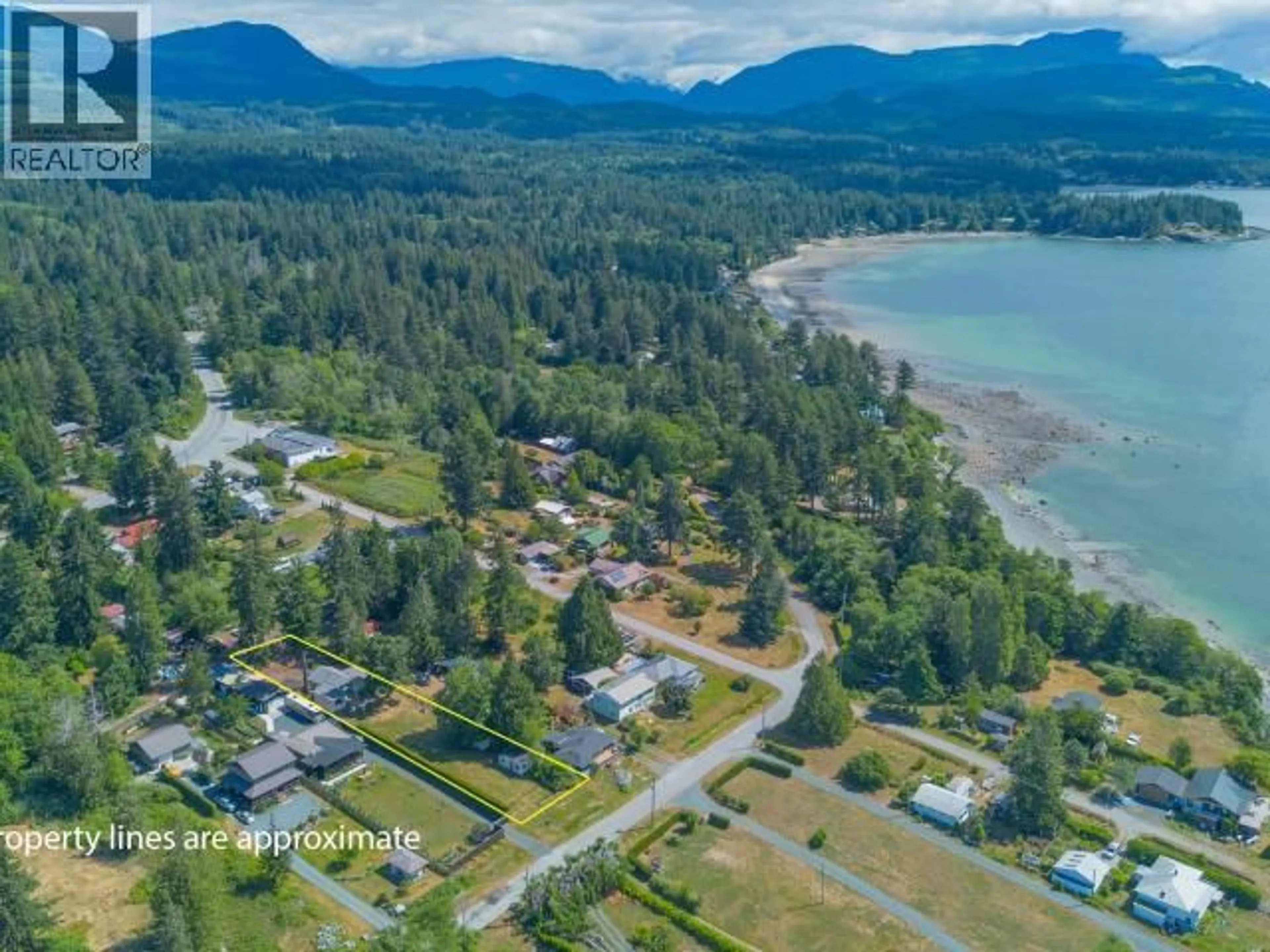 A pic from outside/outdoor area/front of a property/back of a property/a pic from drone, water/lake/river/ocean view for 9904 VIEW ROAD, Powell River British Columbia V8A0K2