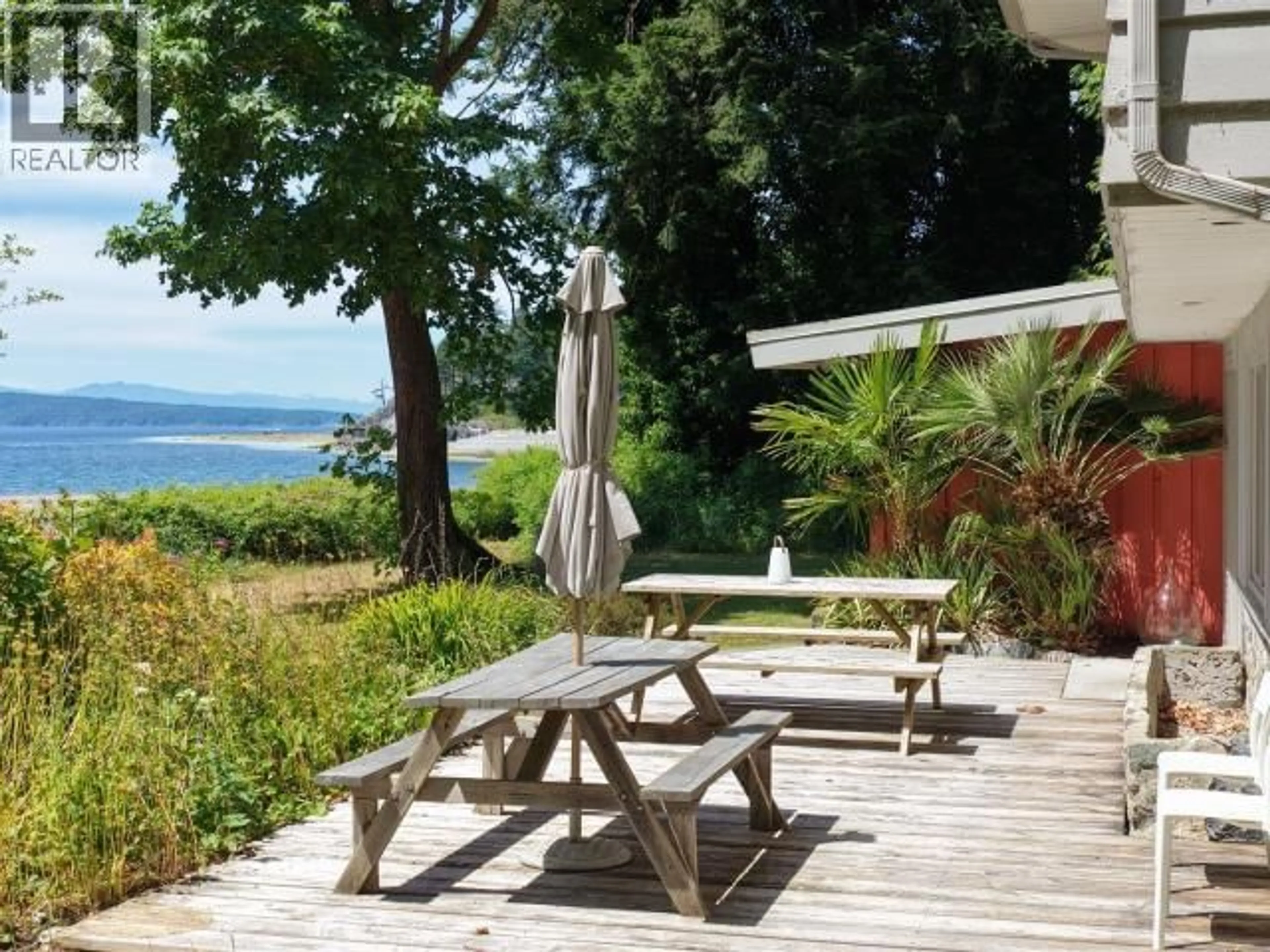 Patio, water/lake/river/ocean view for 7987 TRAFFE RD, Powell River British Columbia V8A0R6