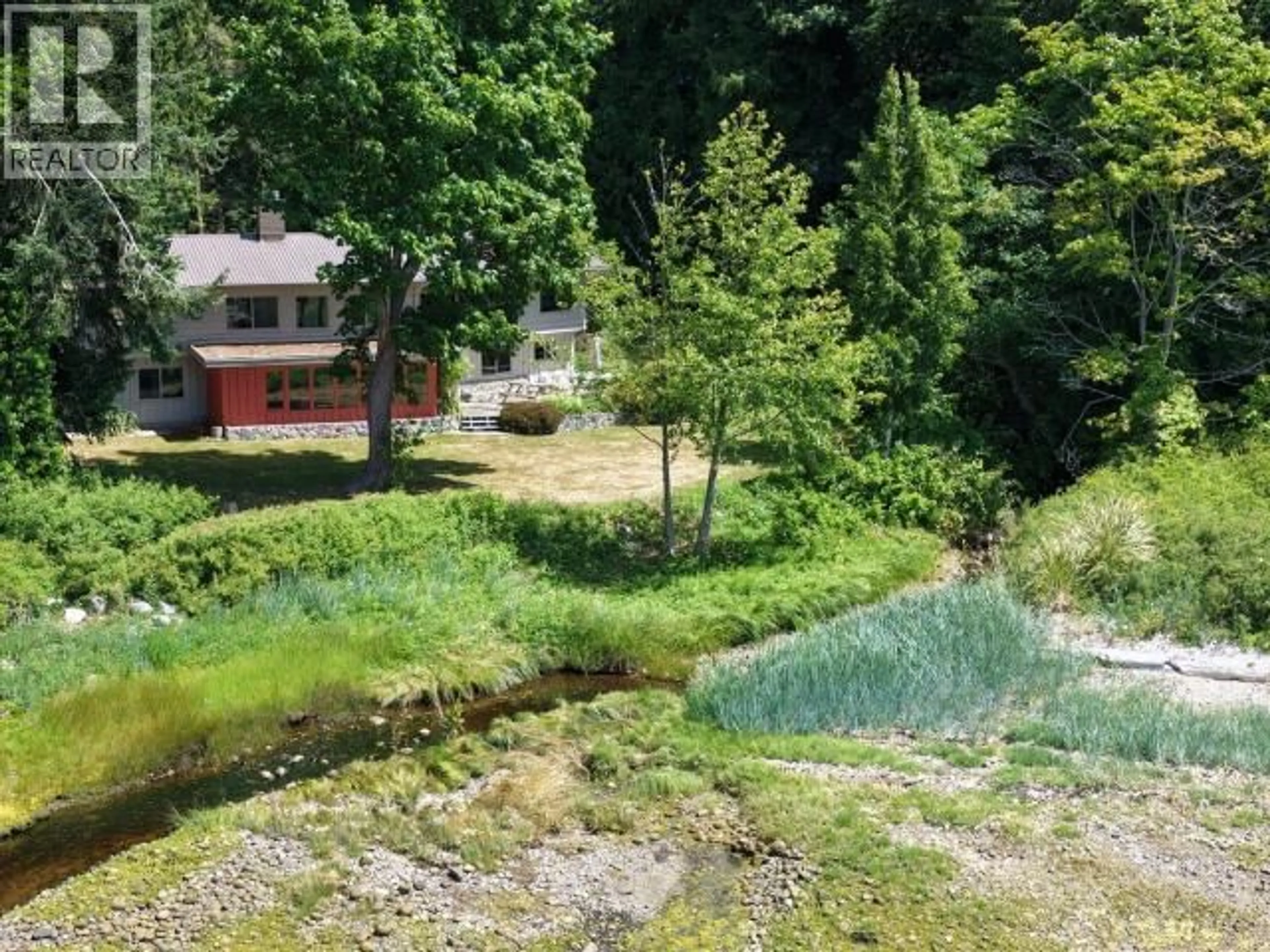 A pic from outside/outdoor area/front of a property/back of a property/a pic from drone, water/lake/river/ocean view for 7987 TRAFFE RD, Powell River British Columbia V8A0R6