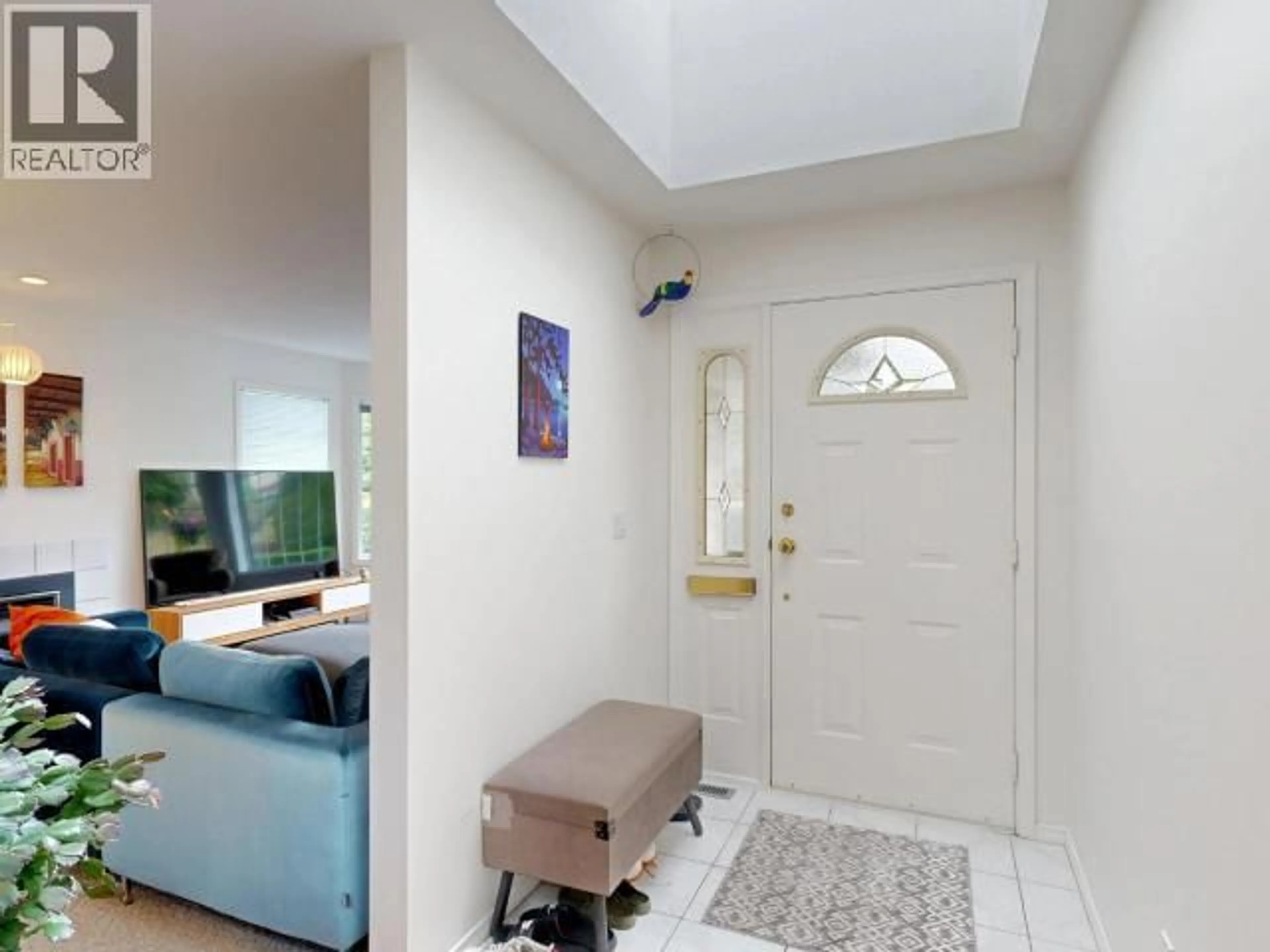 Indoor entryway for 4041 WESTVIEW AVE, Powell River British Columbia V8A3H7