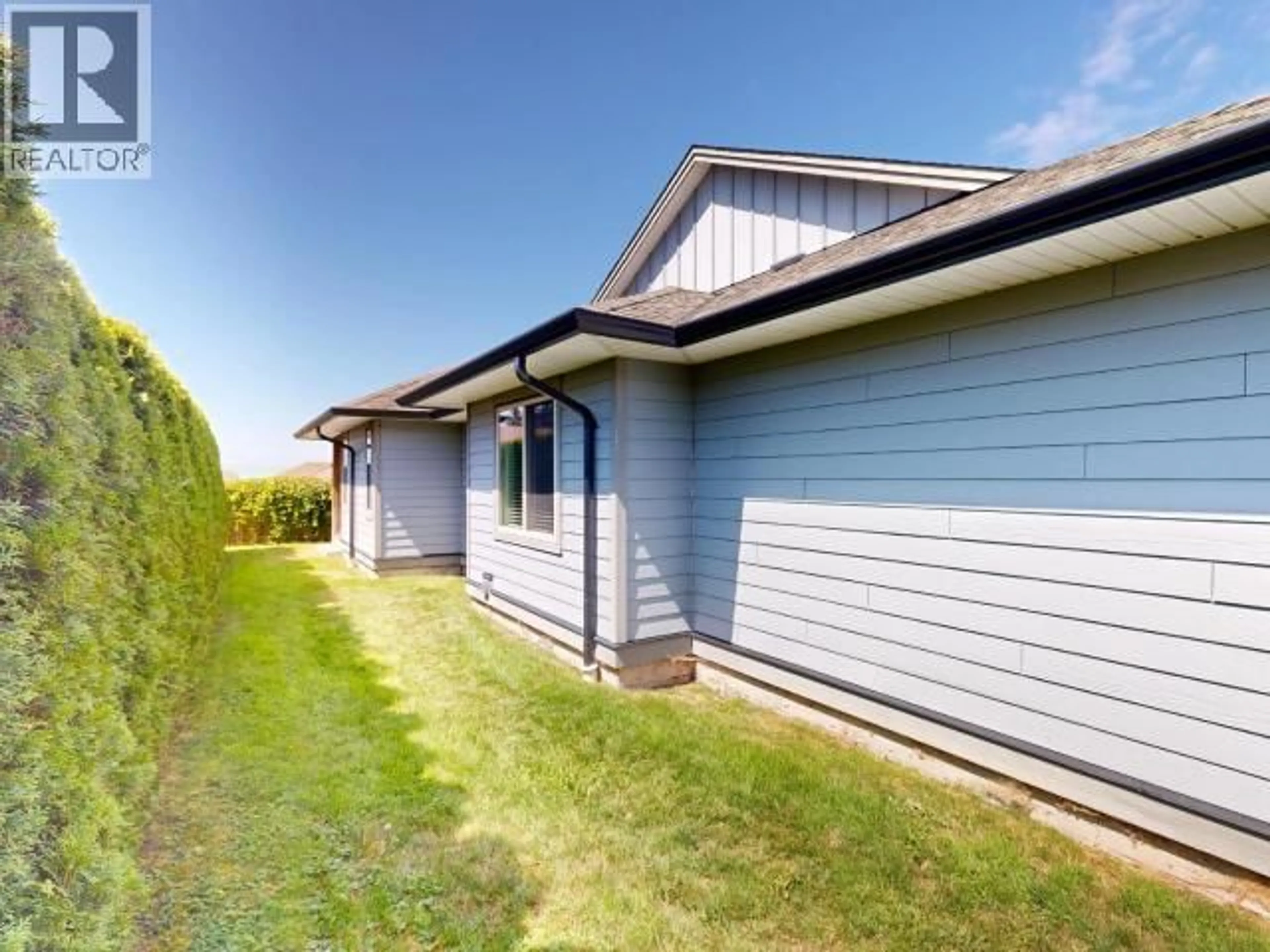 Home with vinyl exterior material, unknown for B-6916 ABBOTSFORD STREET, Powell River British Columbia V8A2E8