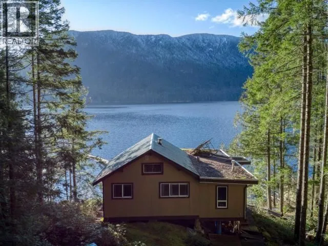 9302 POWELL LAKE, Powell River 2