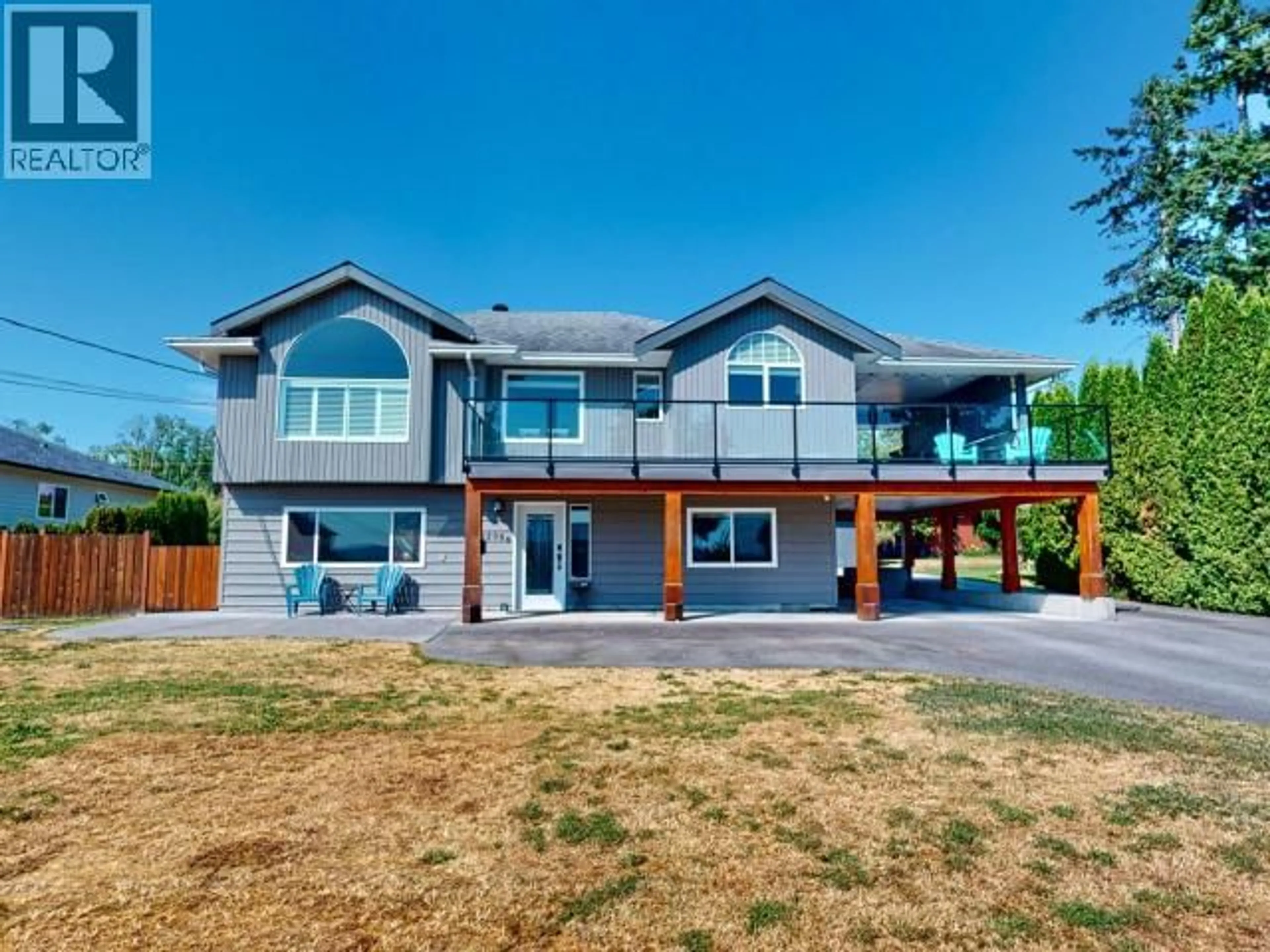 Home with vinyl exterior material, unknown for 8206 CENTENNIAL DRIVE, Powell River British Columbia