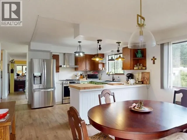 7889 HIGHWAY 101, Powell River 5