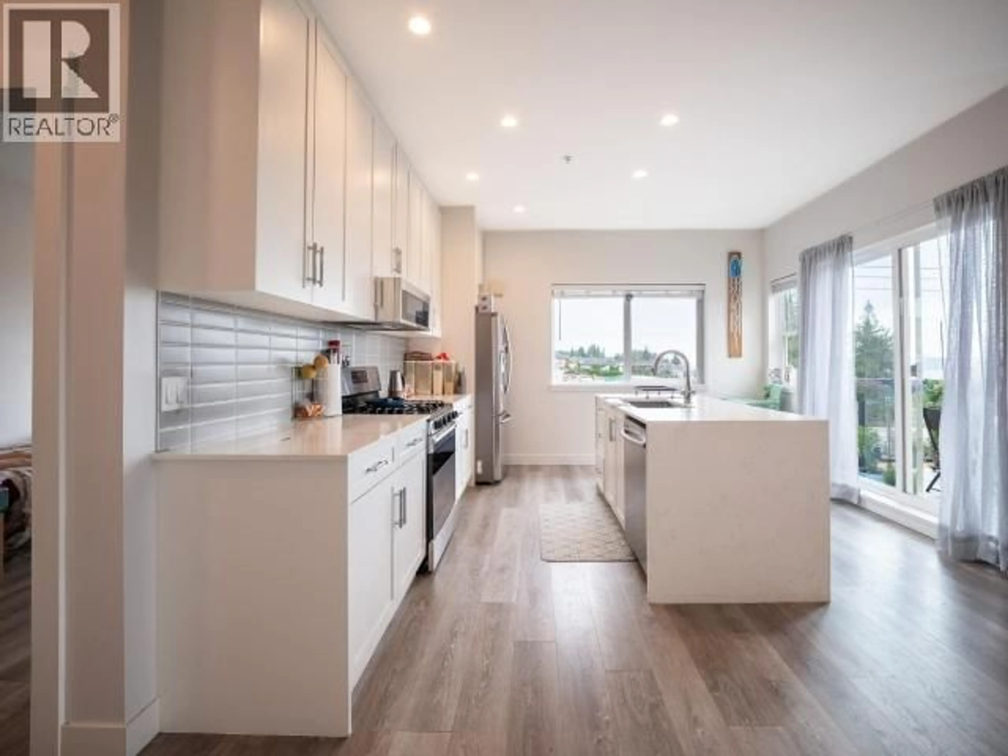 Open concept kitchen, unknown for 7175 - 401 DUNCAN STREET, Powell River British Columbia V8A1W3