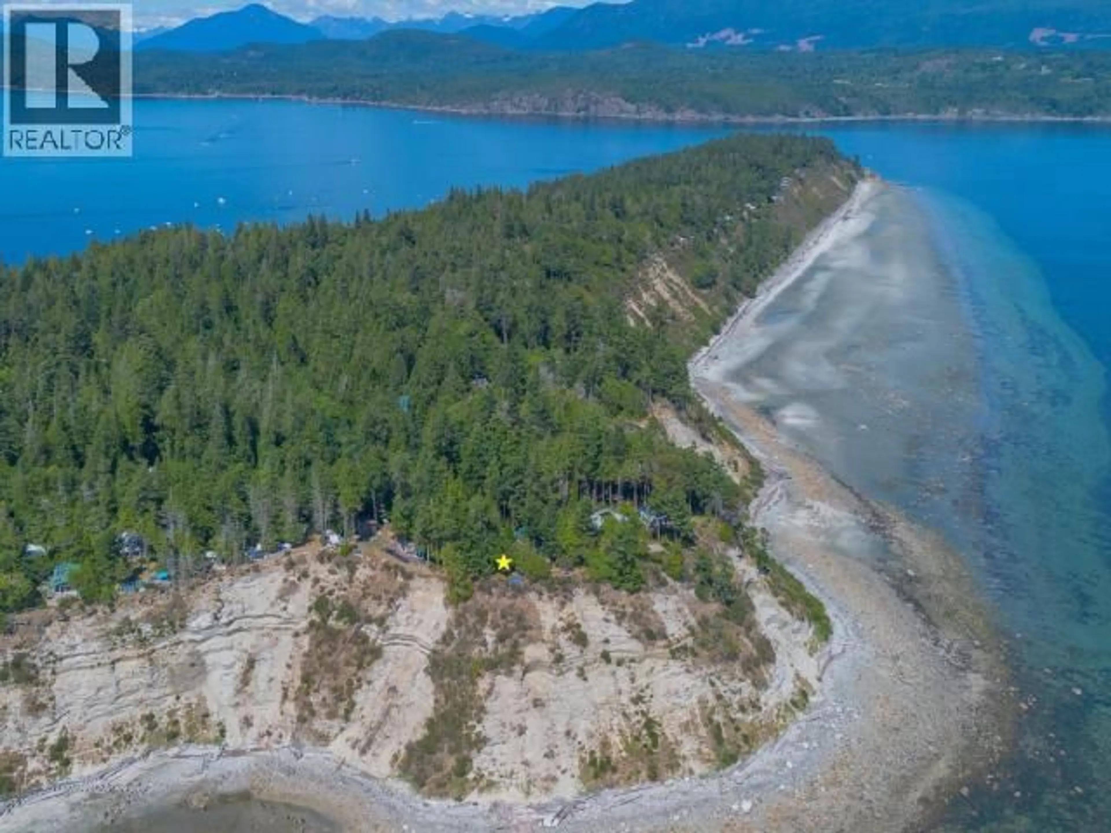 A pic from outside/outdoor area/front of a property/back of a property/a pic from drone, water/lake/river/ocean view for 2902 ARBUTUS LANE, Savary Island British Columbia V0N2G0