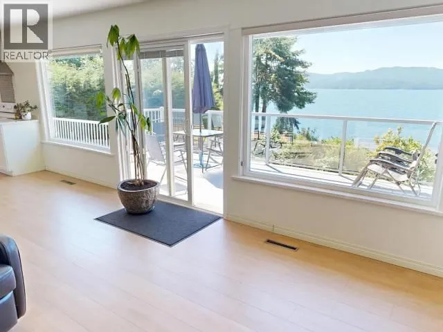 9449 STITTLE ROAD, Powell River 4
