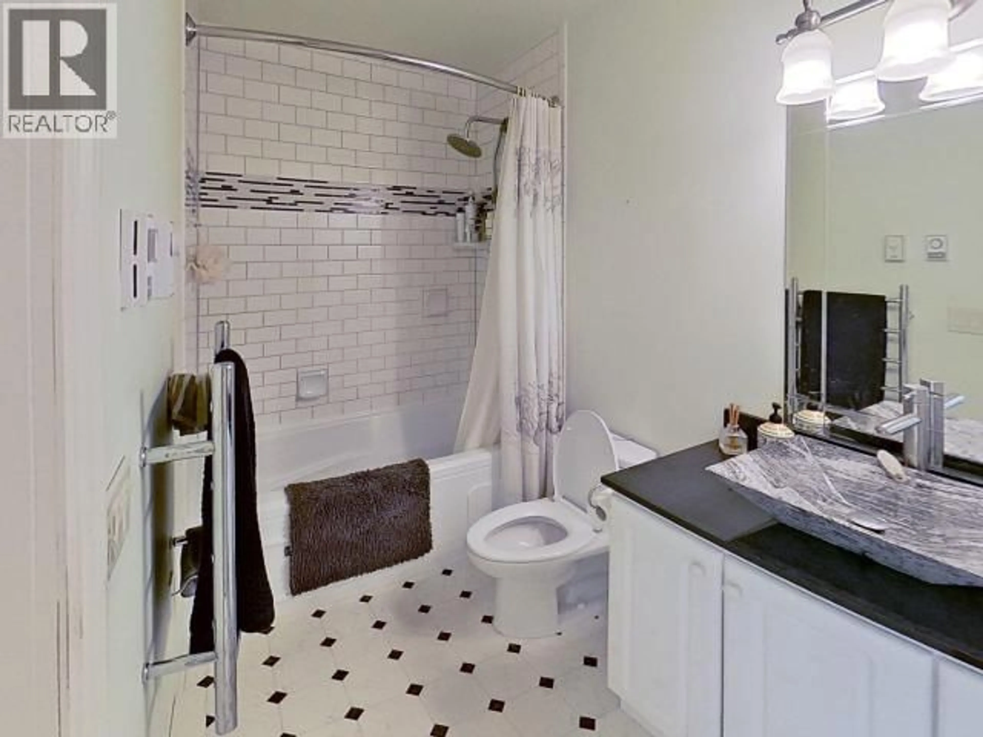 Standard bathroom, ceramic/tile floor for 4748 DOGWOOD STREET, Texada Island British Columbia