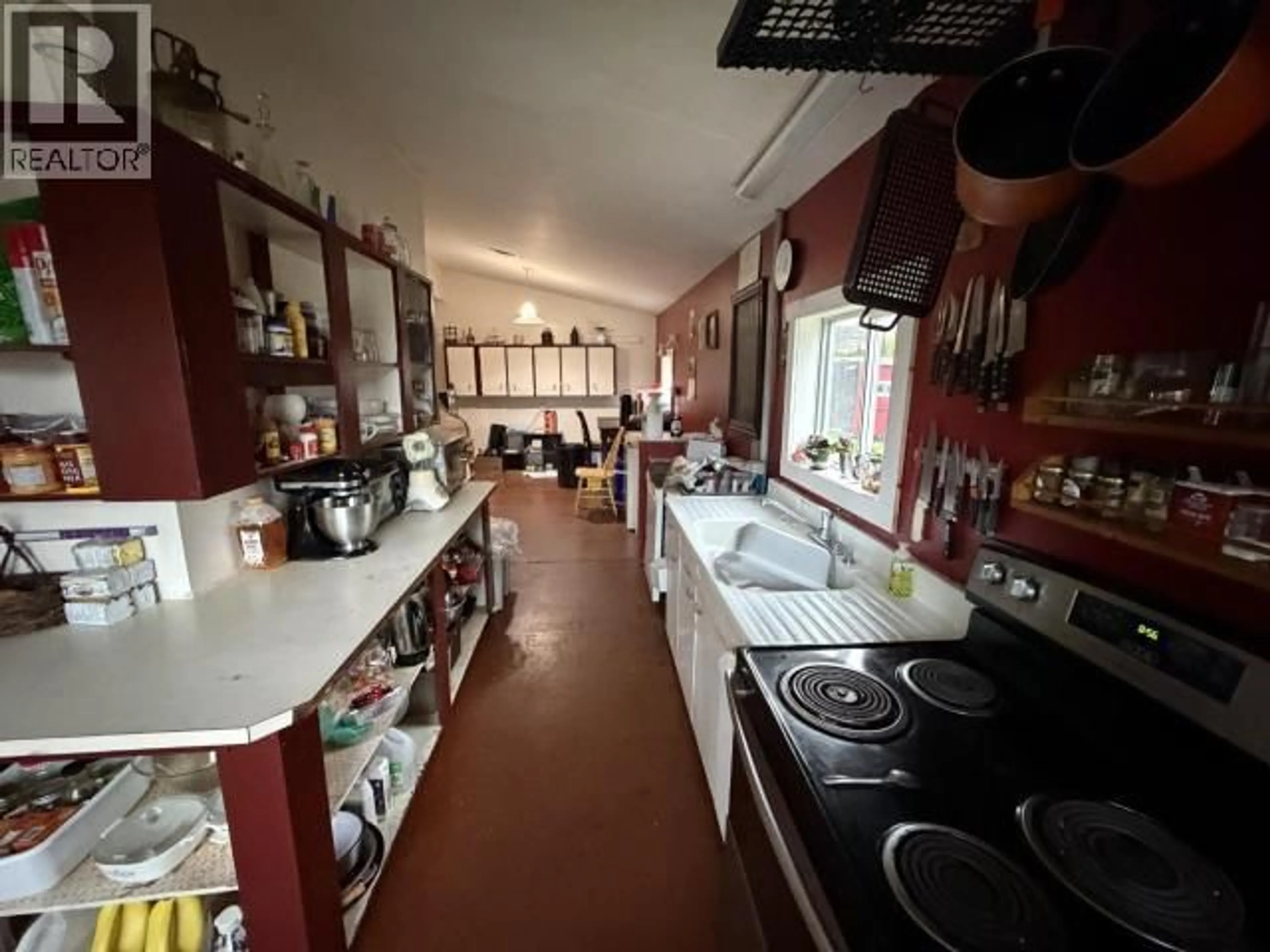 Standard kitchen, unknown for 6479 SUTHERLAND AVE, Powell River British Columbia V8A4W5