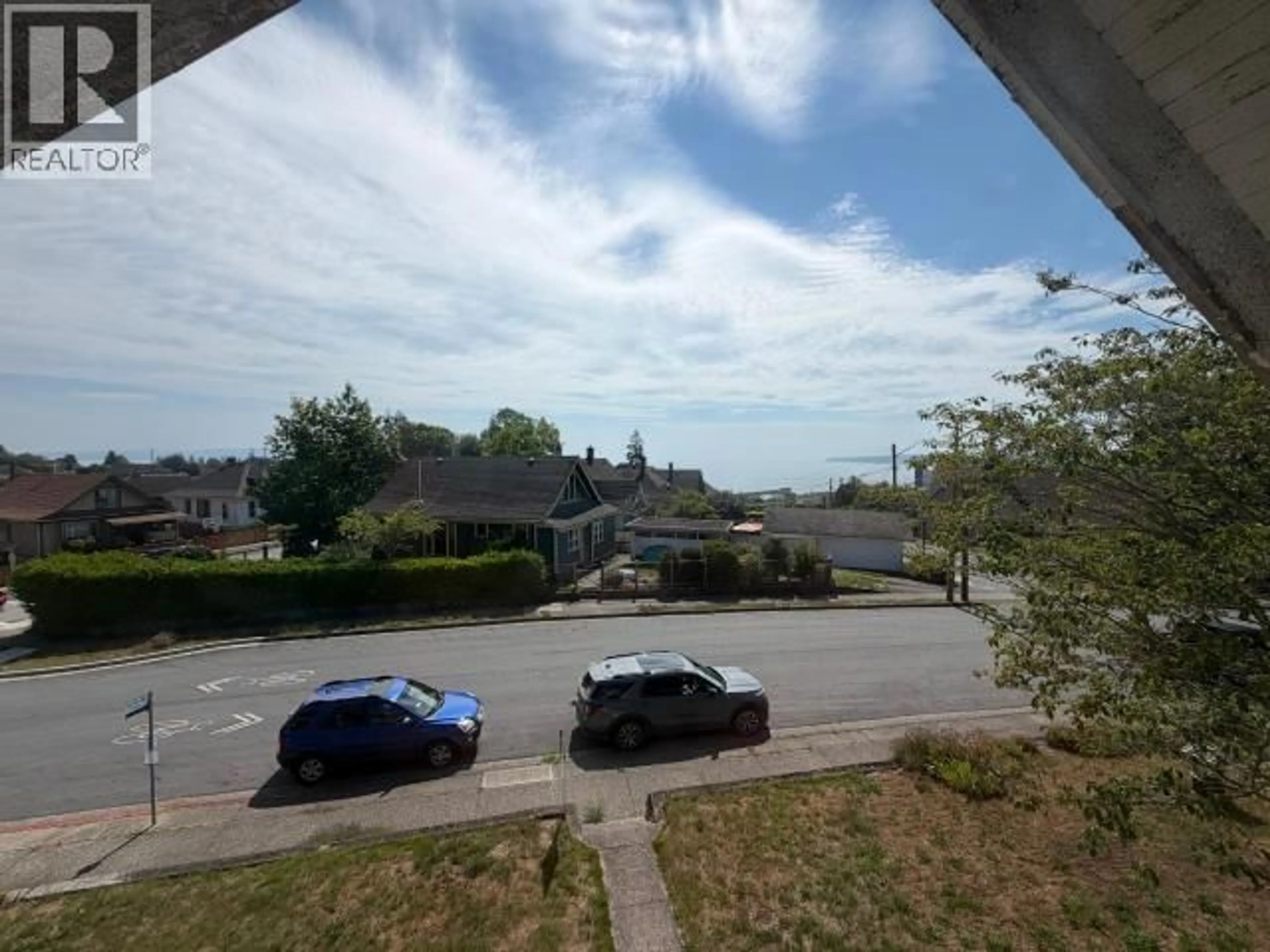A pic from outside/outdoor area/front of a property/back of a property/a pic from drone, unknown for 6339 SYCAMORE STREET, Powell River British Columbia
