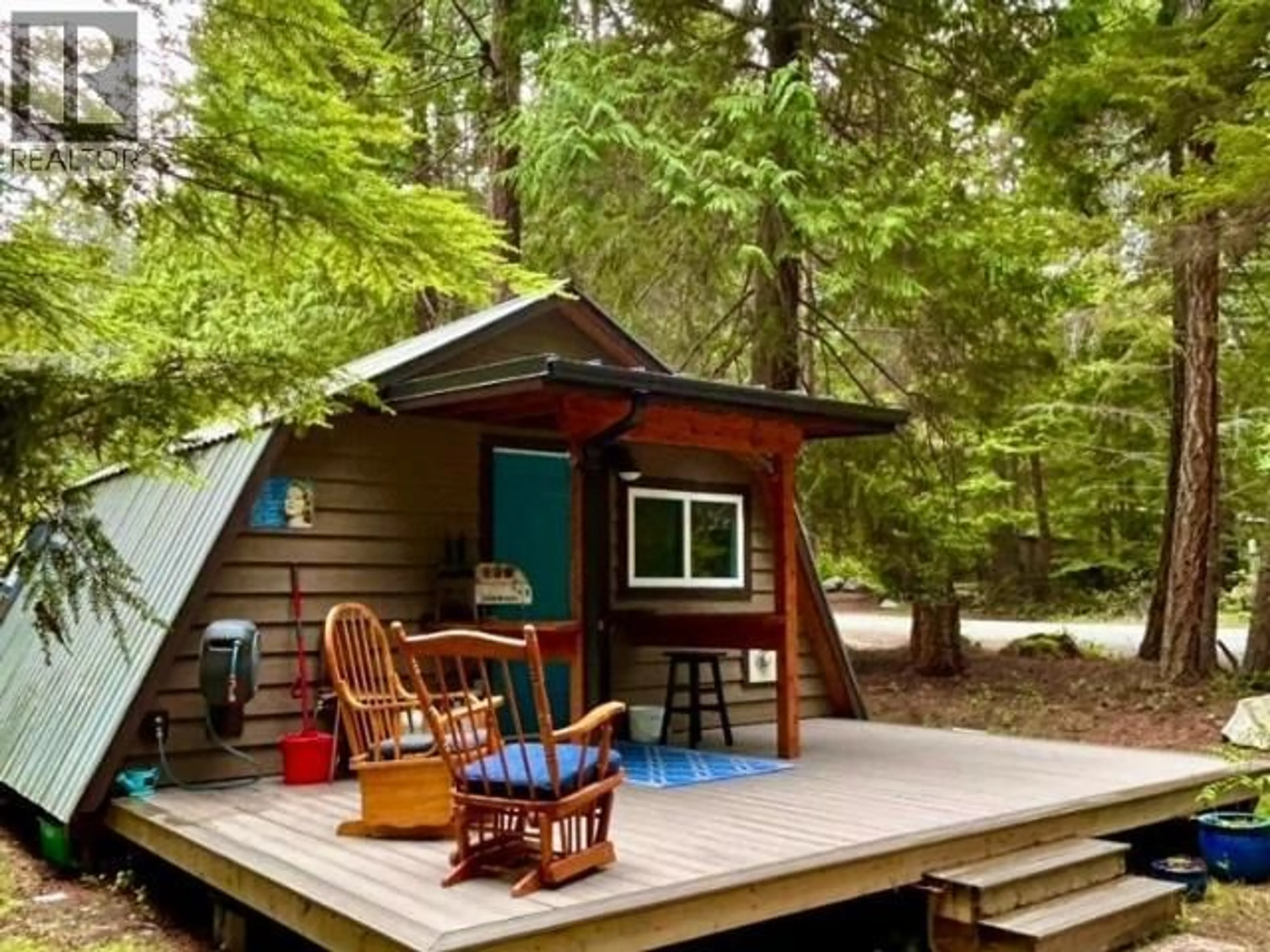 Patio, forest/trees view for 2656 VANCOUVER BOULEVARD, Savary Island British Columbia V0N2G0