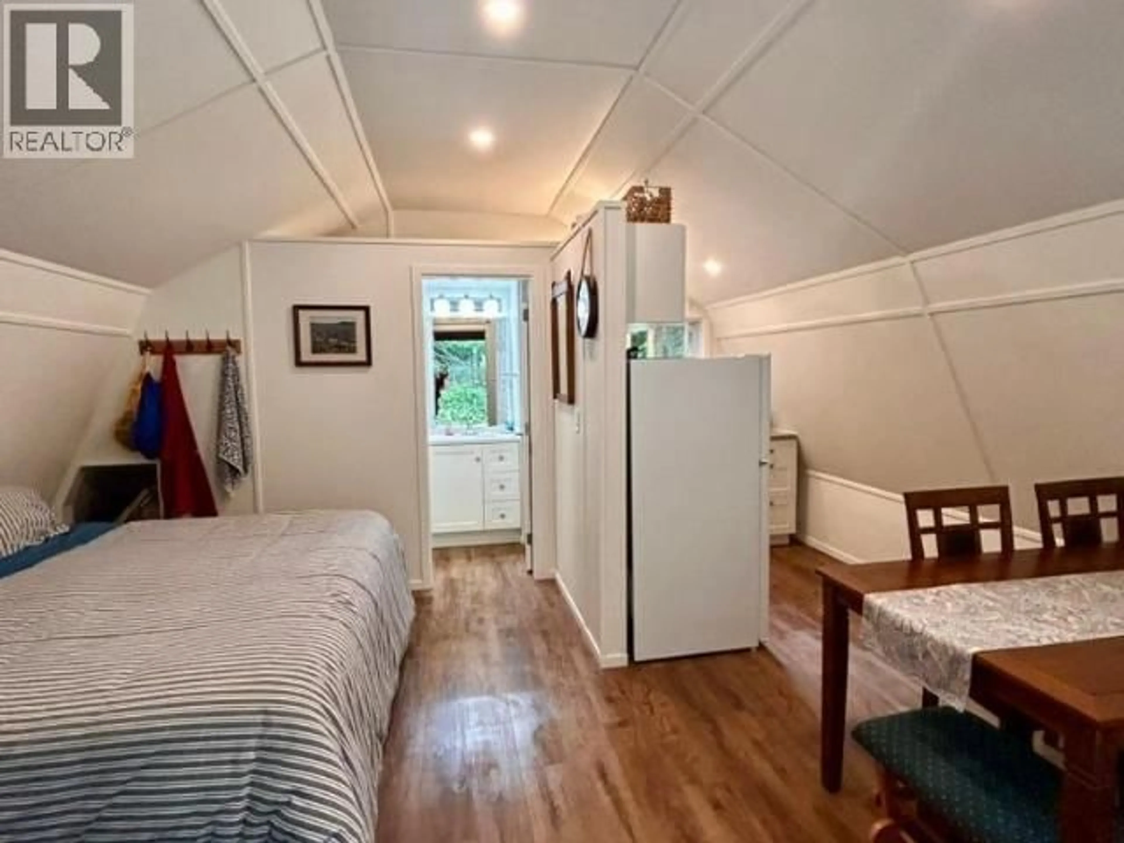 A pic of a room for 2656 VANCOUVER BOULEVARD, Savary Island British Columbia V0N2G0