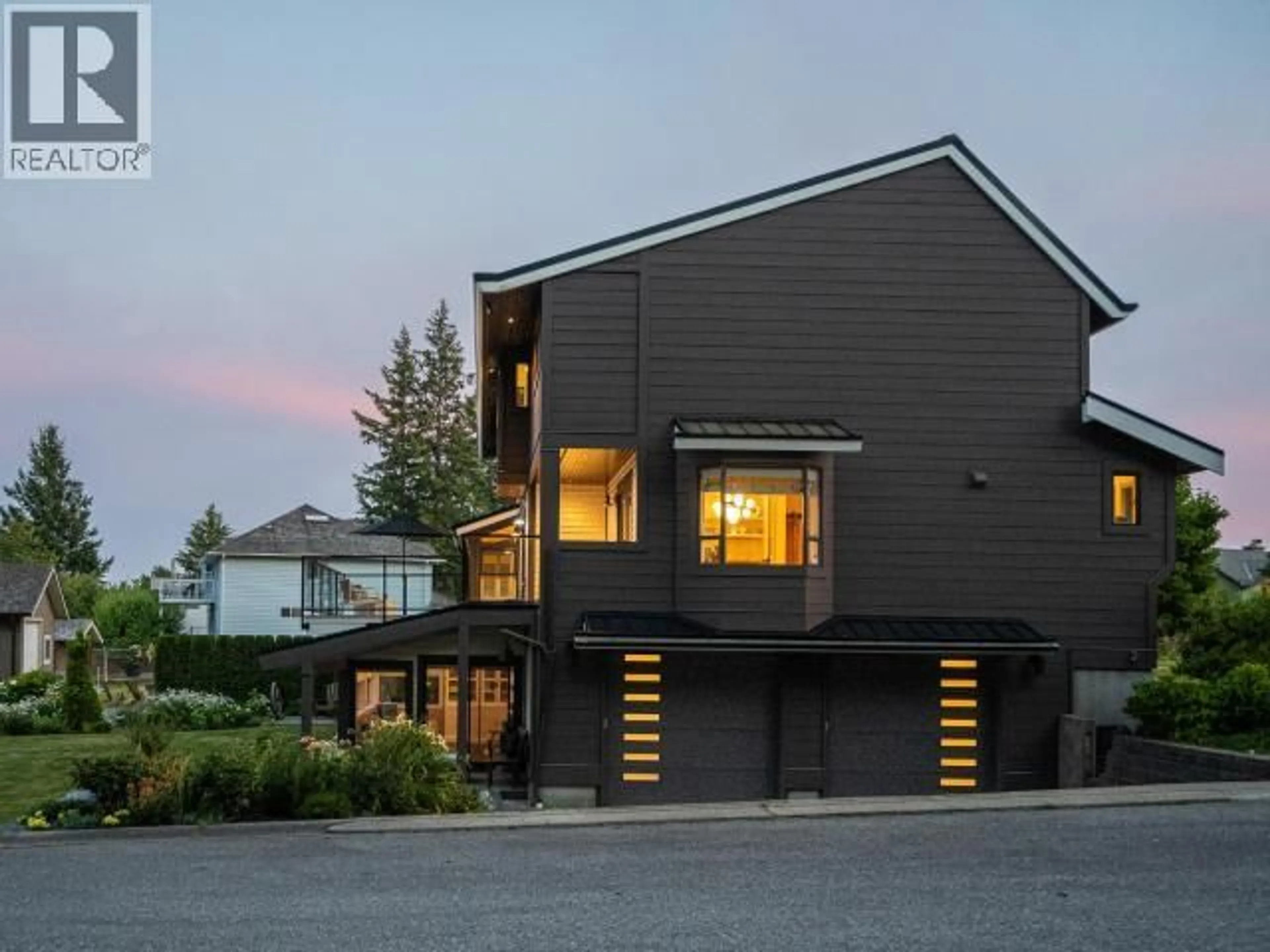 Home with brick exterior material, street for 3436 CARIBOO AVE, Powell River British Columbia V8A5H3