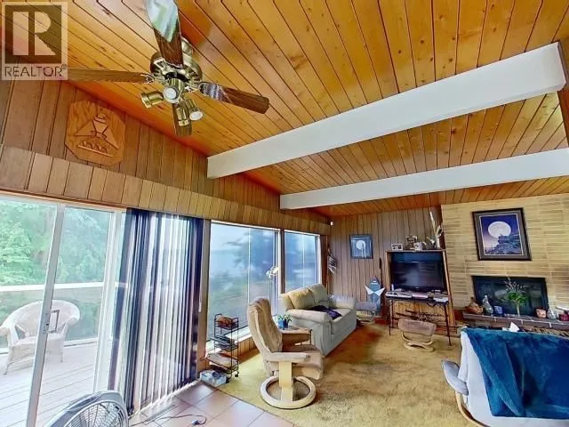7170 WESTMINSTER STREET, Powell River 3