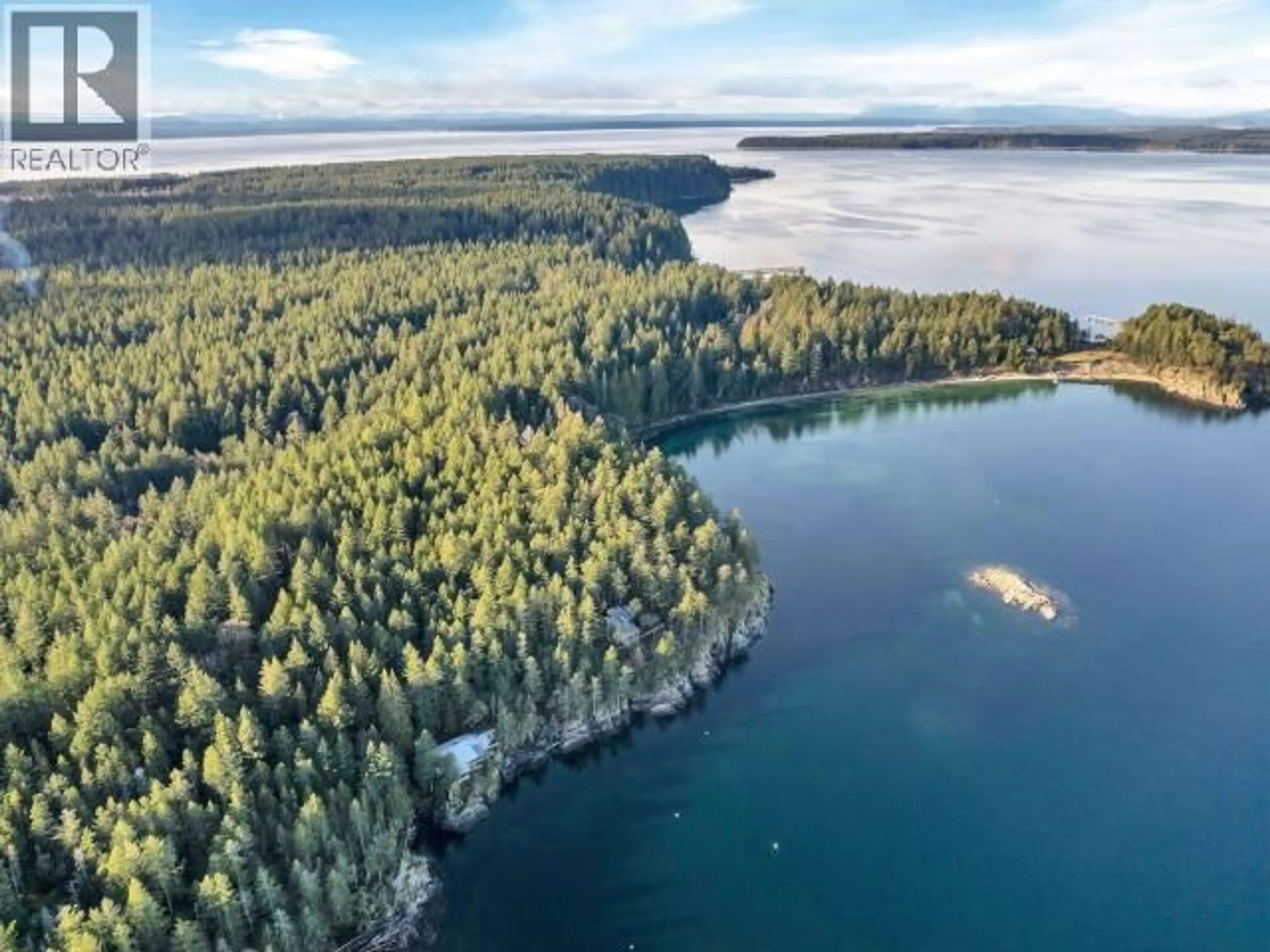 A pic from outside/outdoor area/front of a property/back of a property/a pic from drone, water/lake/river/ocean view for 50 HERNANDO ISLAND, Remote Areas British Columbia V0N2G0