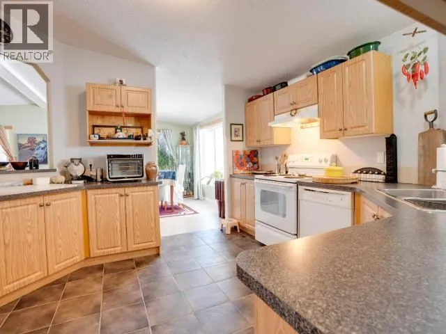 6 - 7520 NOOTKA STREET, Powell River 5
