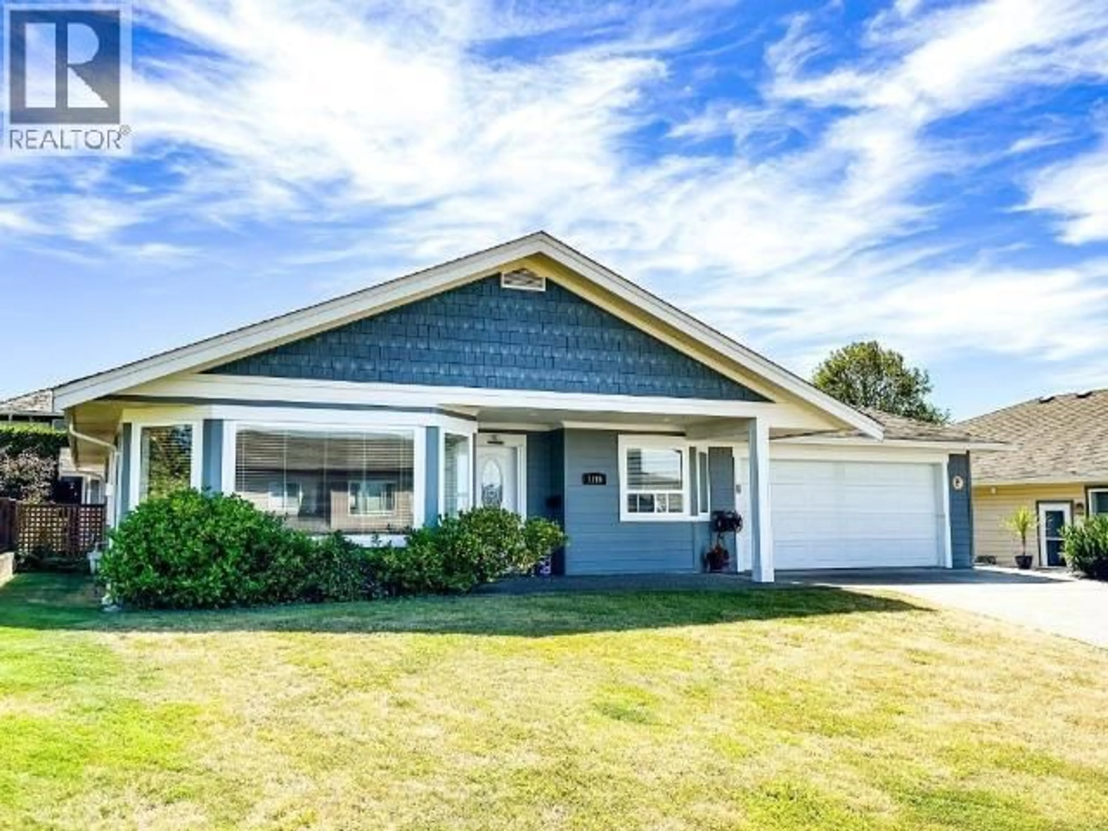 Home with vinyl exterior material, unknown for 7190 GEORGIA CRES, Powell River British Columbia V8A5T6