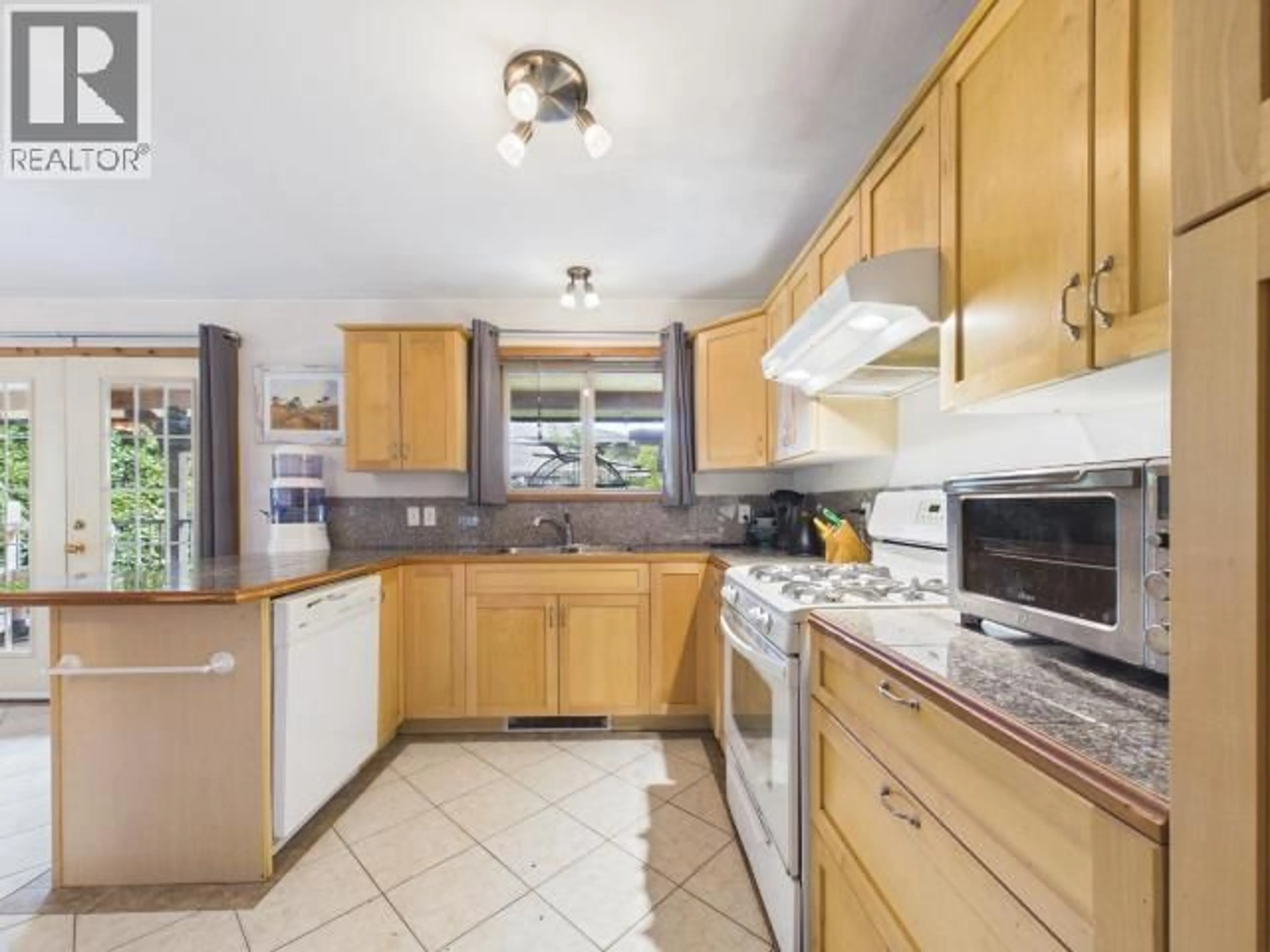 Standard kitchen, ceramic/tile floor for 5072 PROSPECT STREET, Texada Island British Columbia V0N3K0