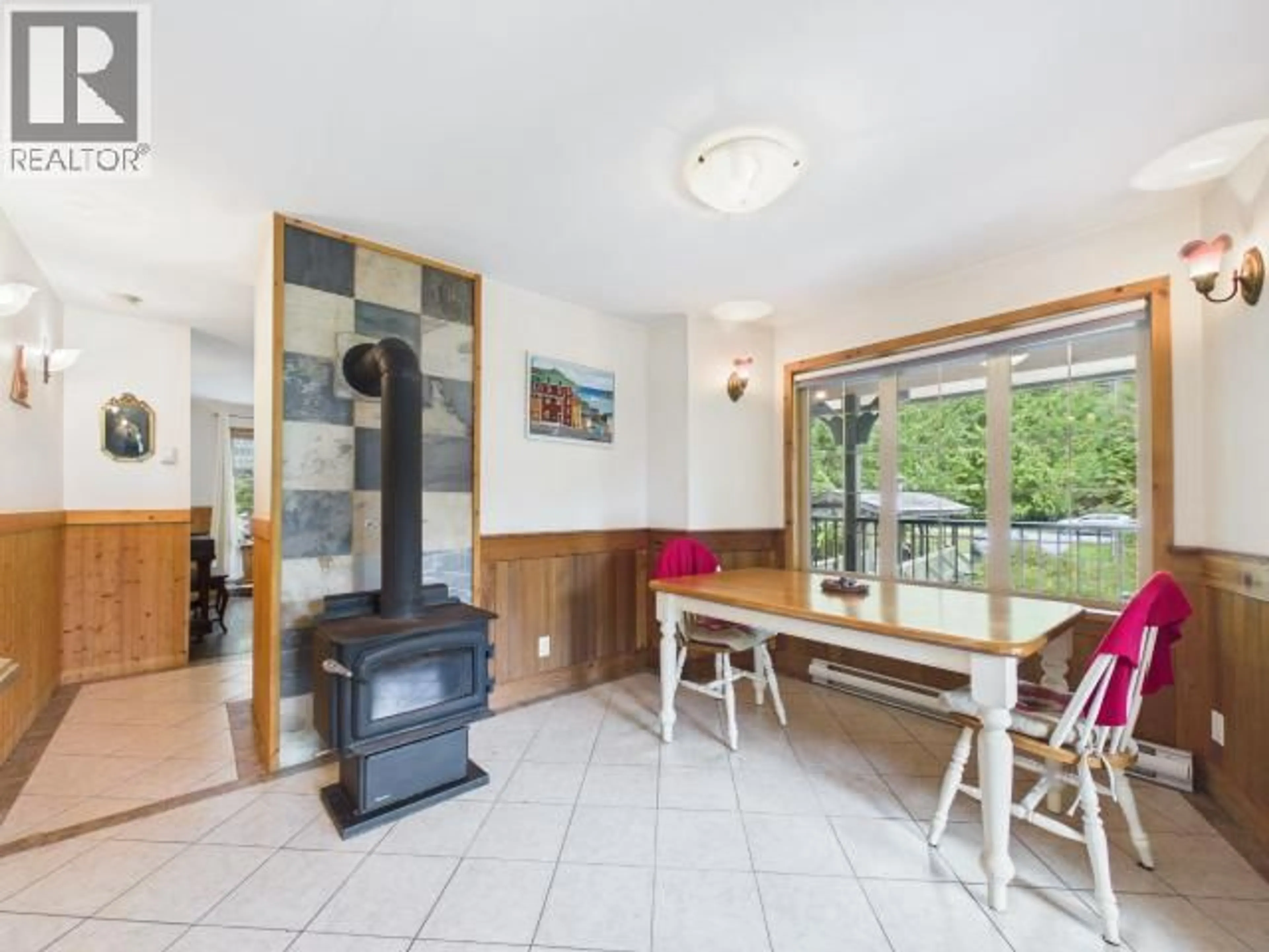 Dining room, unknown for 5072 PROSPECT STREET, Texada Island British Columbia V0N3K0