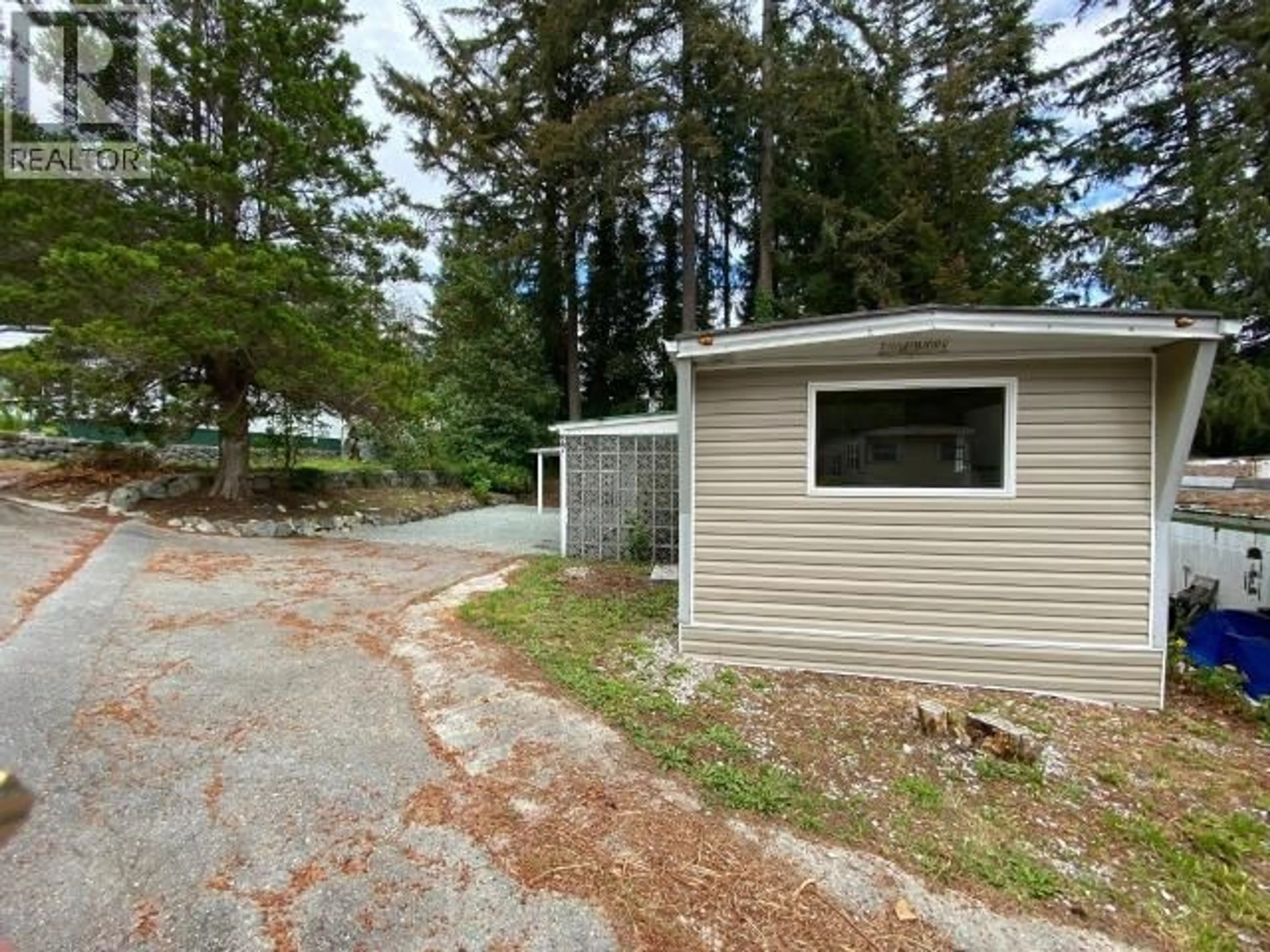 Shed for 27 - 6263 LUND, Powell River British Columbia V8A4T3