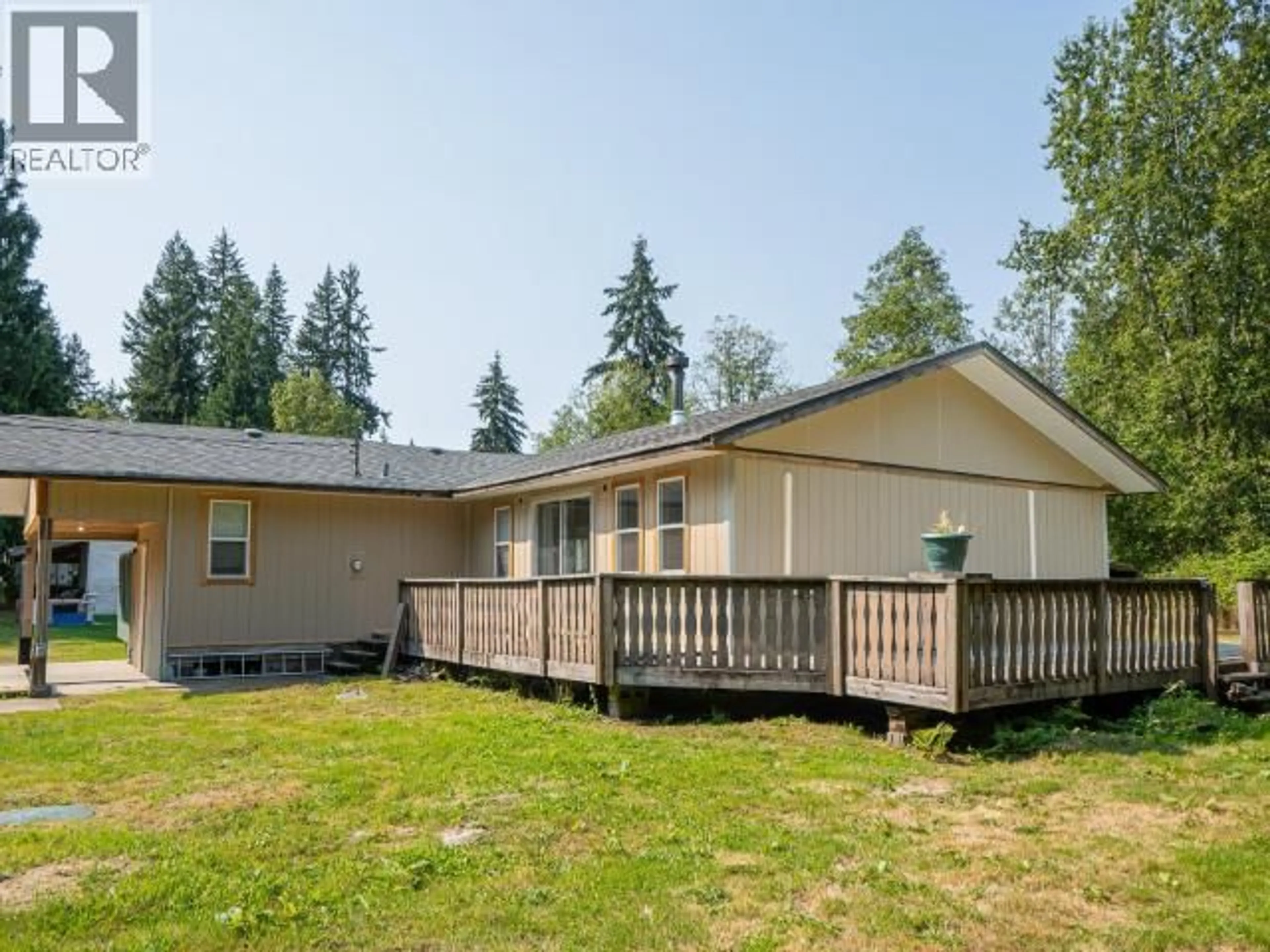 Home with vinyl exterior material, unknown for 7349 WILDE ROAD, Powell River British Columbia V8A0C5