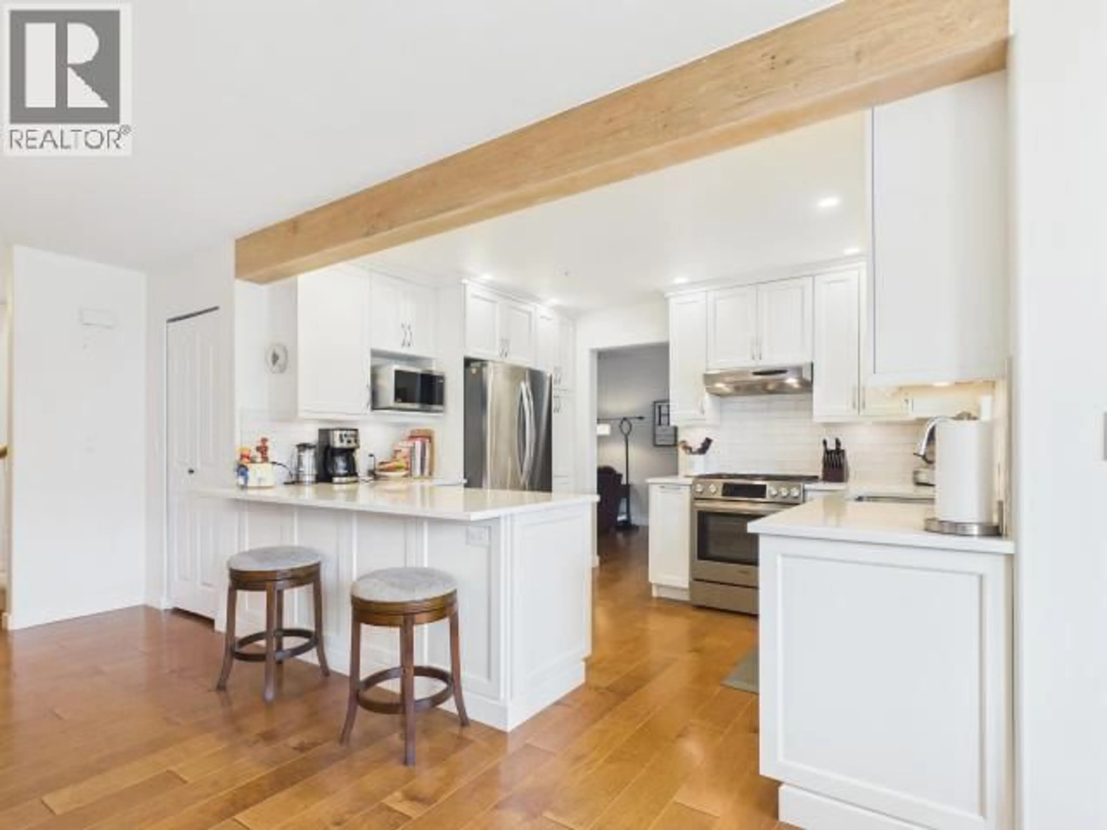 Open concept kitchen, unknown for 3400 ONTARIO AVE, Powell River British Columbia V8A5M7