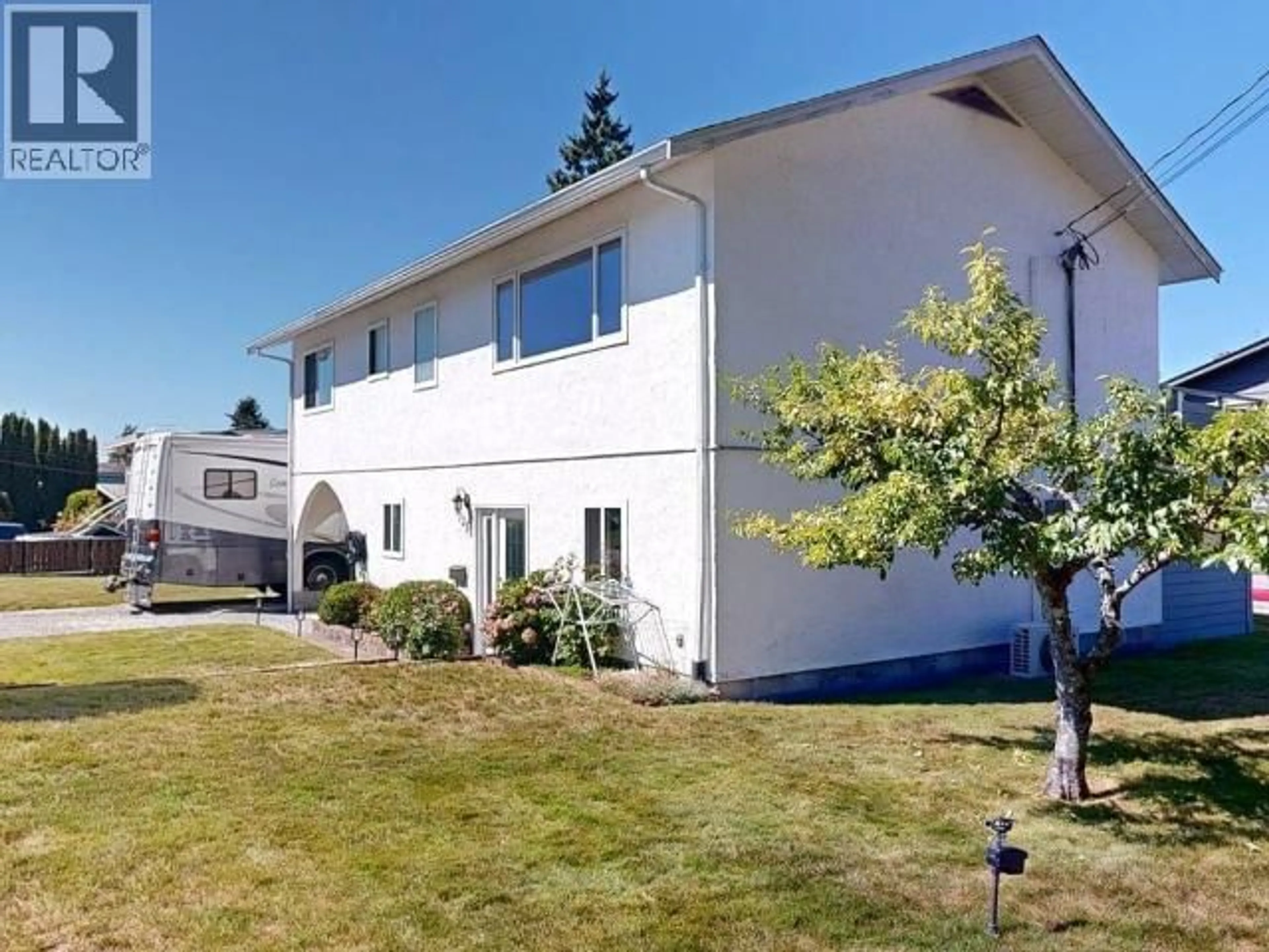 Home with vinyl exterior material, unknown for 7251 HAZELTON STREET, Powell River British Columbia